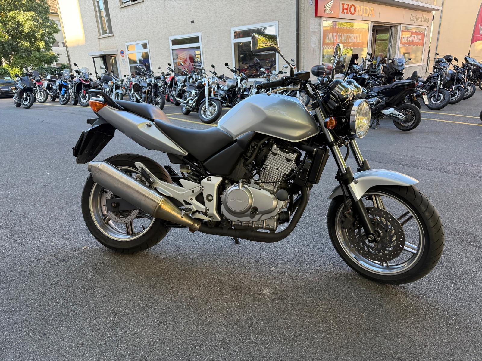 HONDA CBF 500 Standard-showroom-element-3