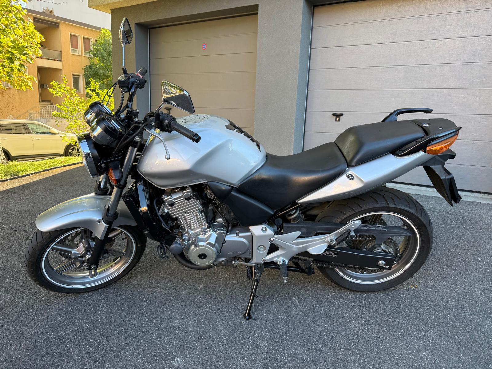 HONDA CBF 500 Standard-showroom-element-2