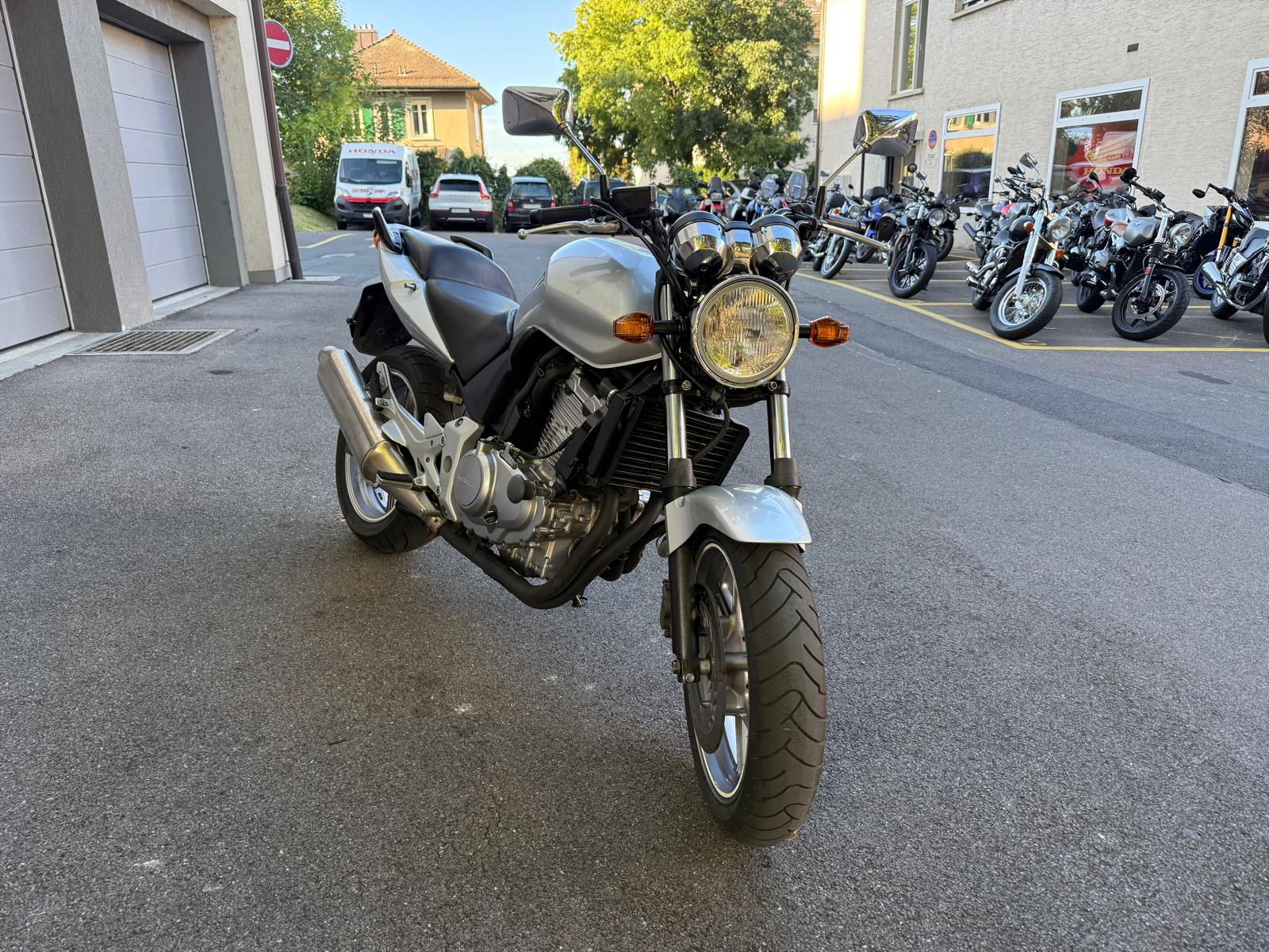 HONDA CBF 500 Standard-showroom-element-1