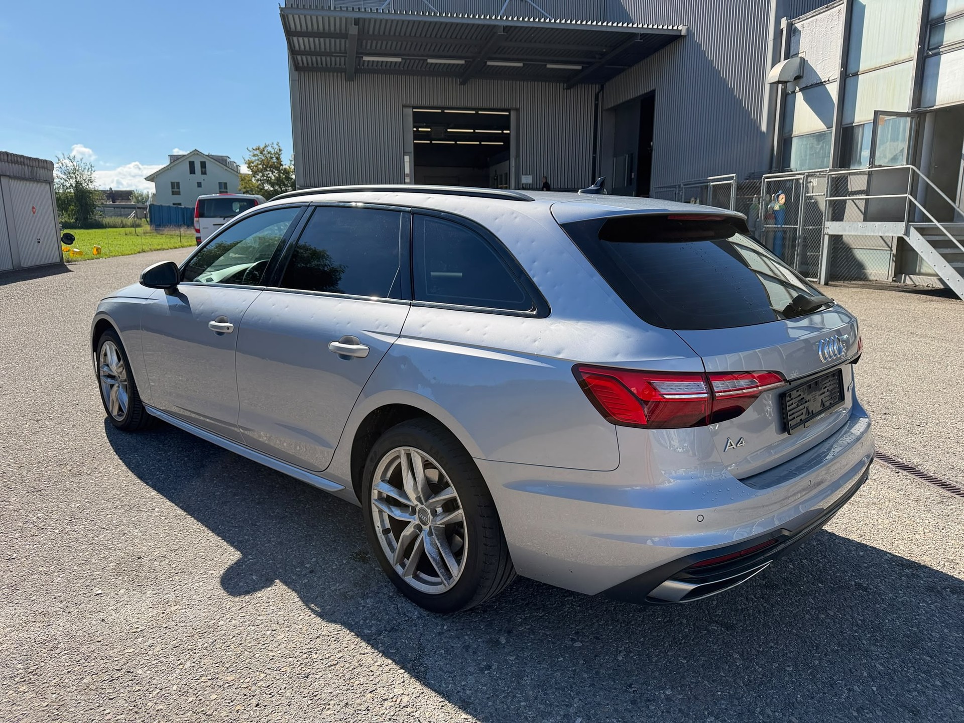 AUDI A4 Avant 40 TDI advanced S-tronic-image-5