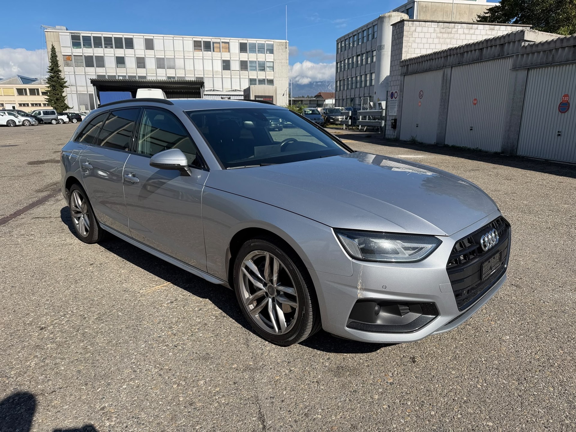 AUDI A4 Avant 40 TDI advanced S-tronic-image-0
