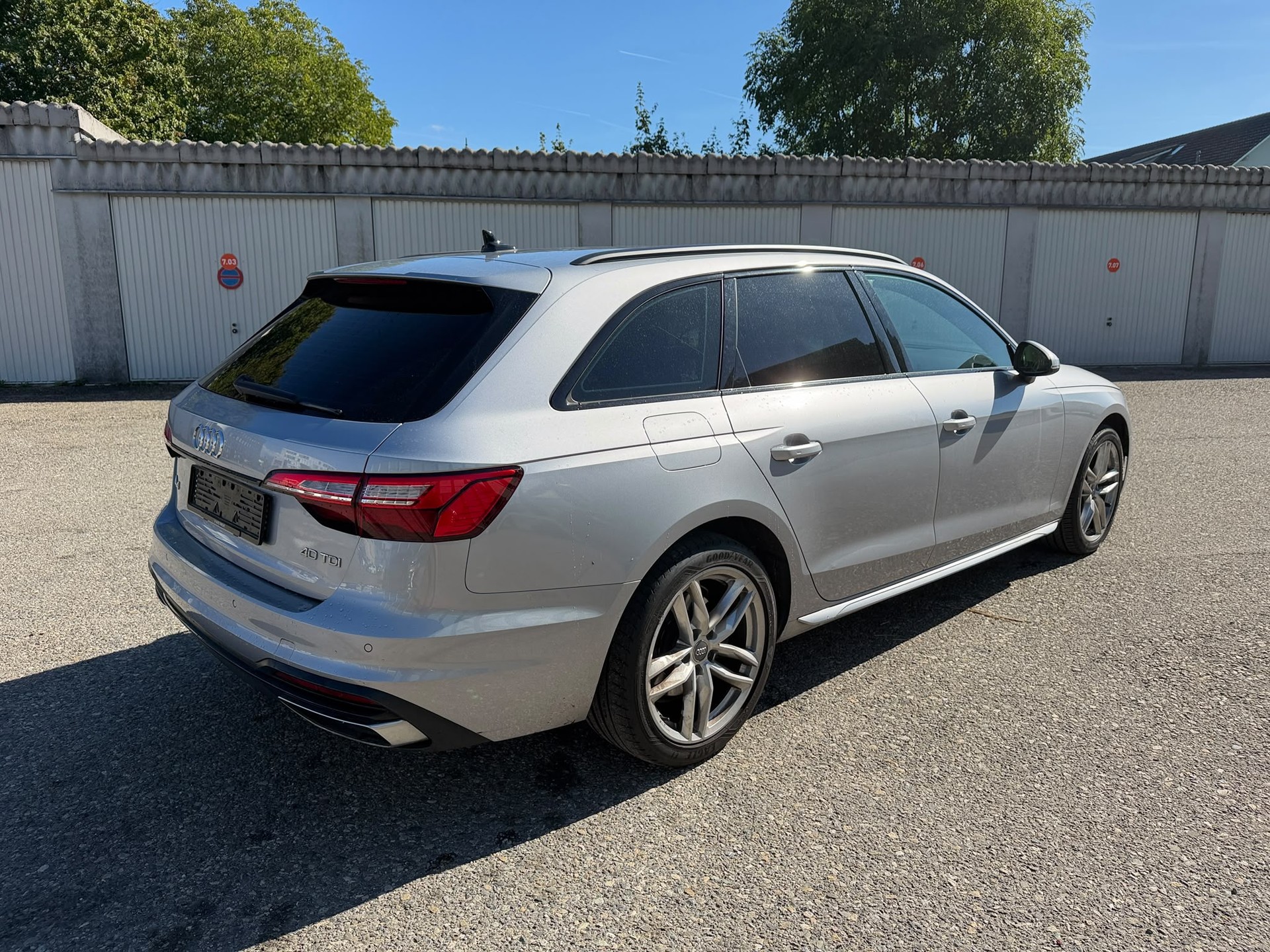 AUDI A4 Avant 40 TDI advanced S-tronic-image-6