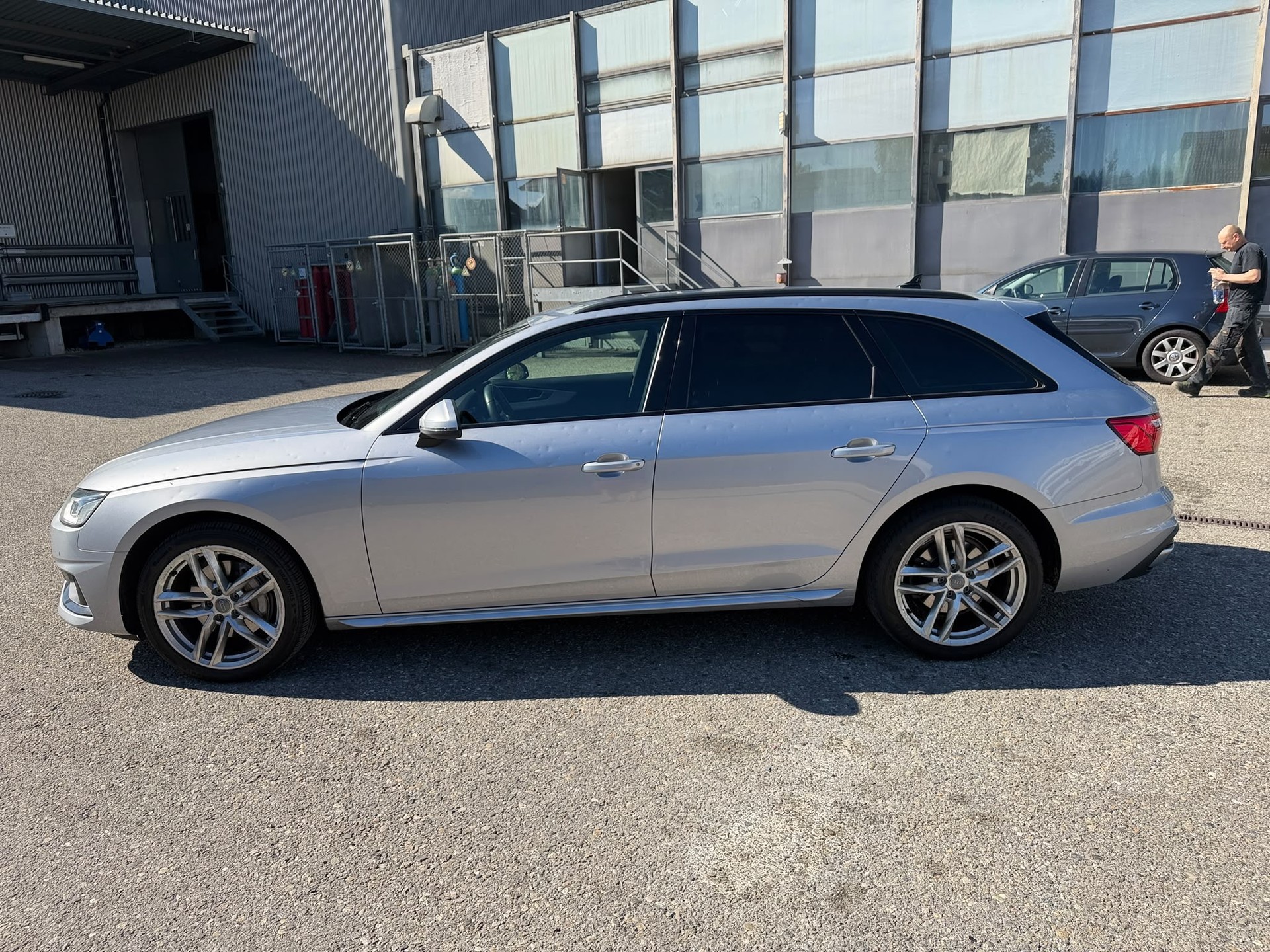 AUDI A4 Avant 40 TDI advanced S-tronic-image-3