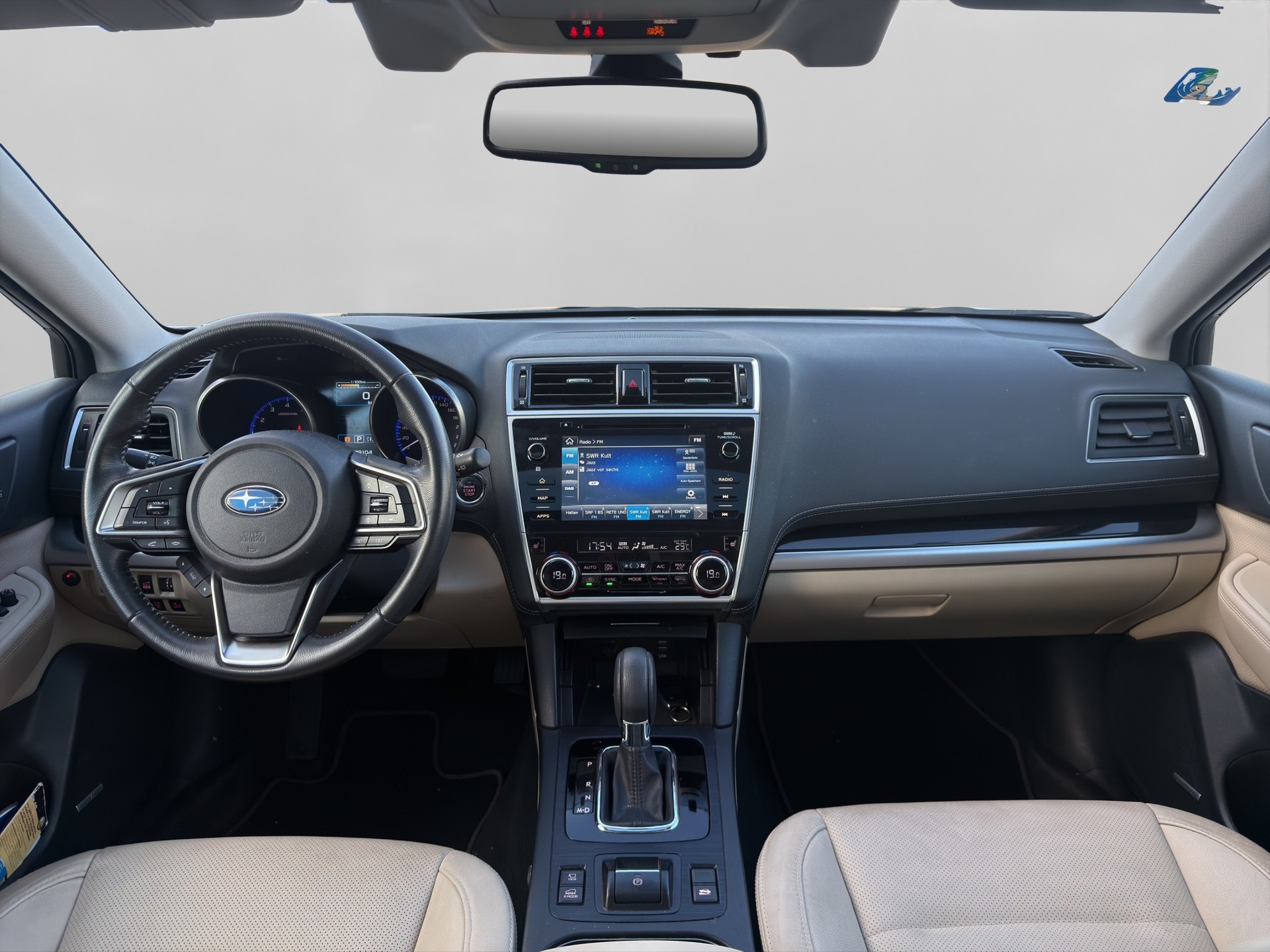 SUBARU Outback 2.5i Luxury AWD Lineartronic-image-9
