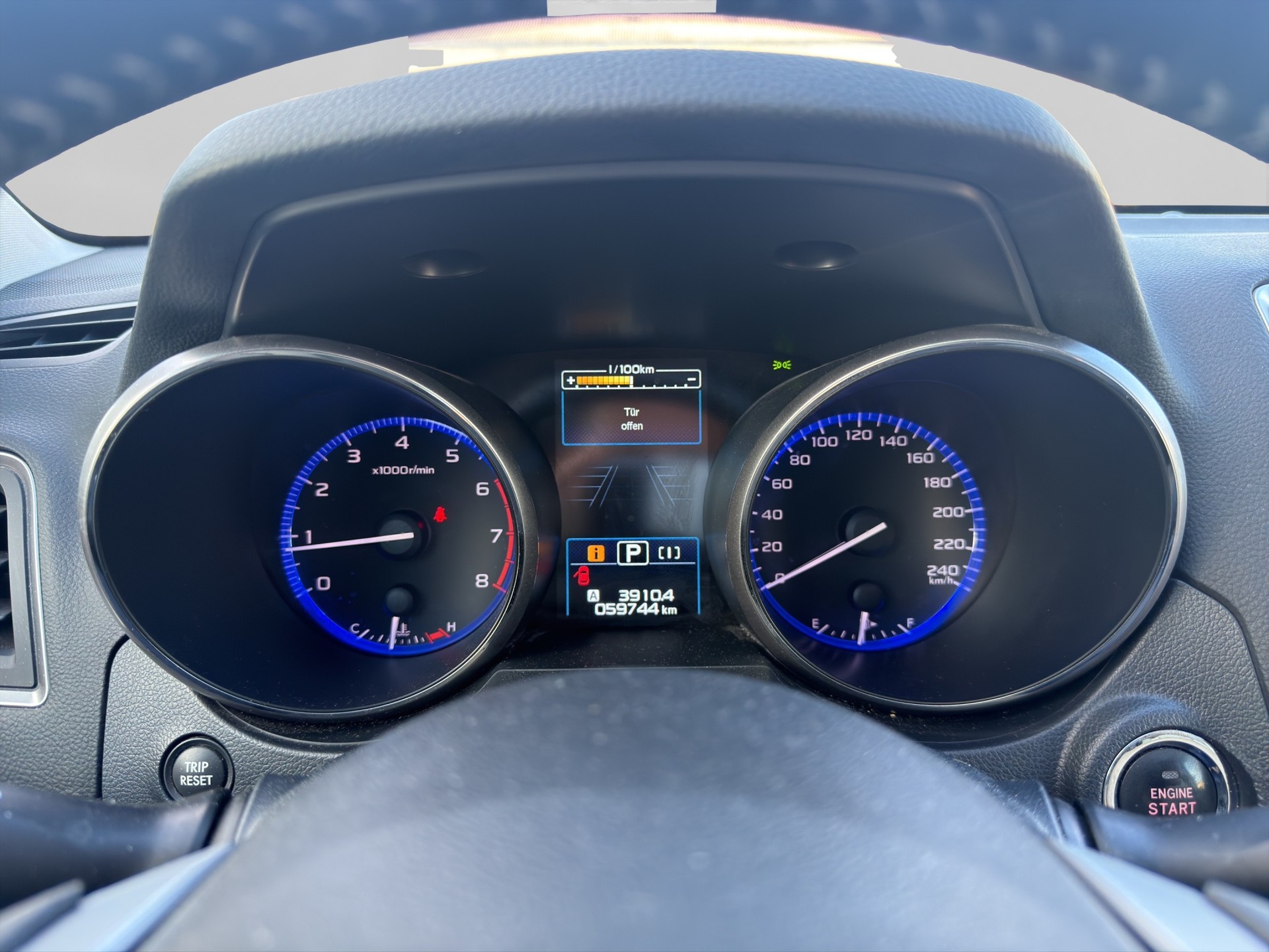 SUBARU Outback 2.5i Luxury AWD Lineartronic-image-15
