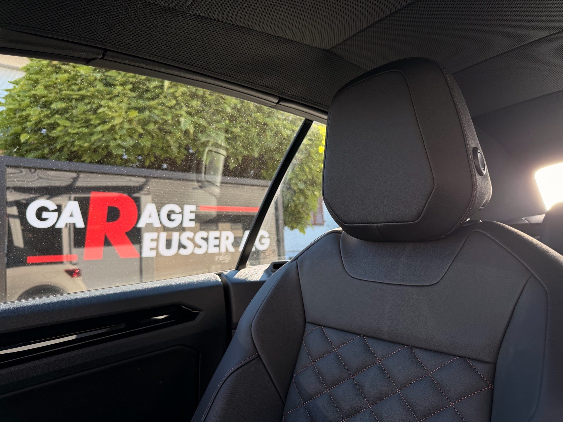 VW T-Roc R-LINE EDITION KARMANN PLUS *** 5 JAHRE VW GARANTIE & STANDHEIZUNG ***-image-25
