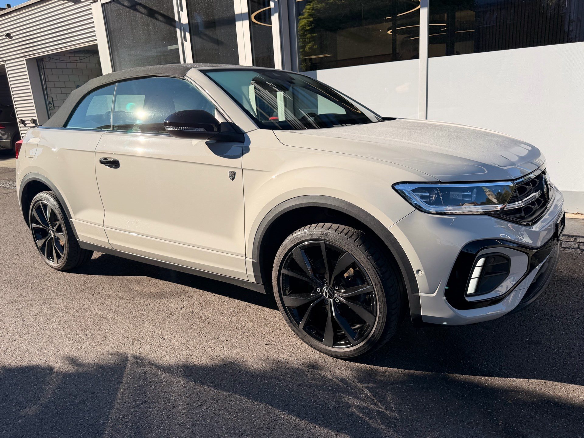 VW T-Roc R-LINE EDITION KARMANN PLUS *** 5 JAHRE VW GARANTIE & STANDHEIZUNG ***-image-30