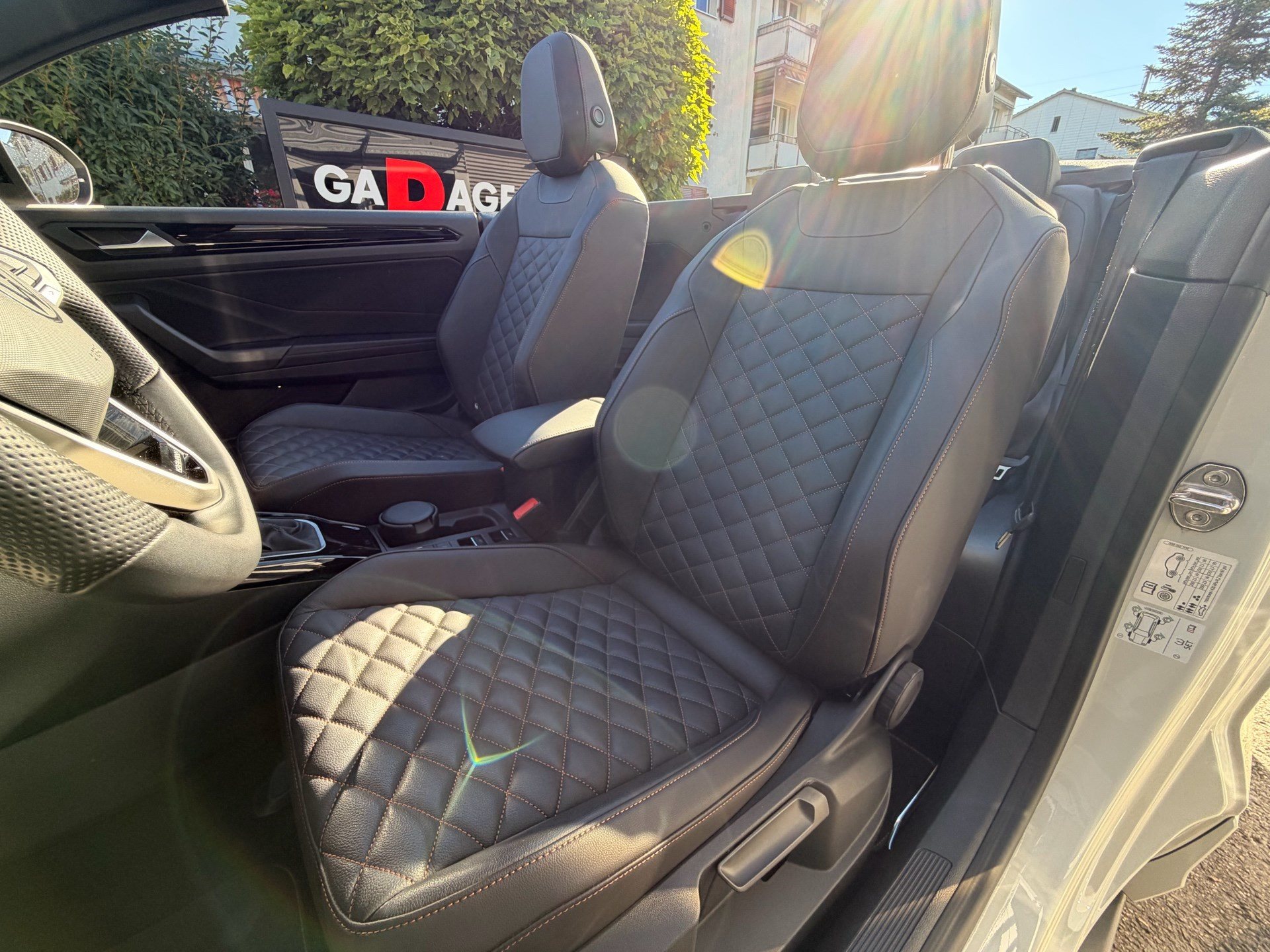 VW T-Roc R-LINE EDITION KARMANN PLUS *** 5 JAHRE VW GARANTIE & STANDHEIZUNG ***-image-7