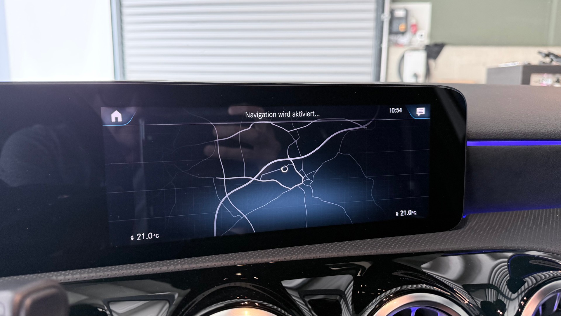 MERCEDES-BENZ A 250 AMG Line 4m-image-9