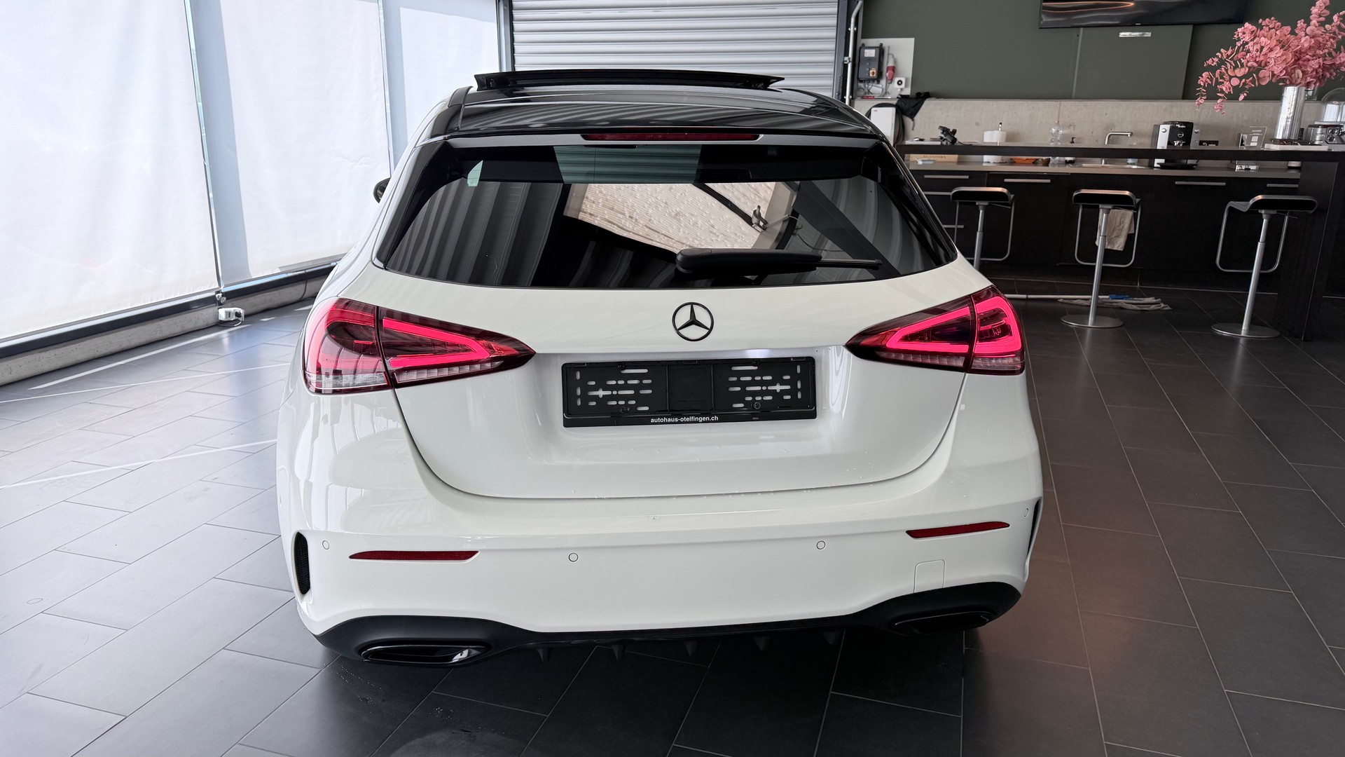 MERCEDES-BENZ A 250 AMG Line 4m-image-6