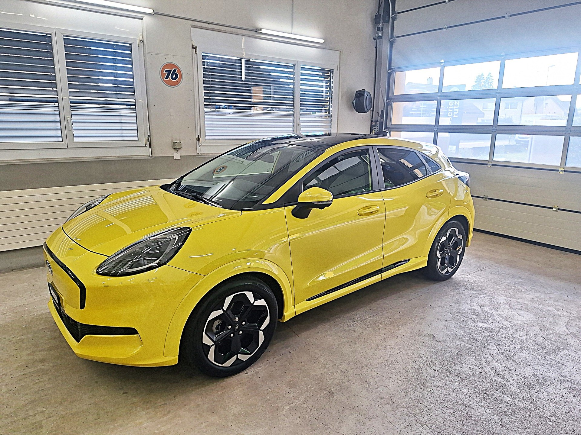 FORD Puma Elektro 46kWh Premium⚡CH-Fahrzeug mit Herstellergarantie bis Mai 2028 & Vollausstattung⚡-image-1