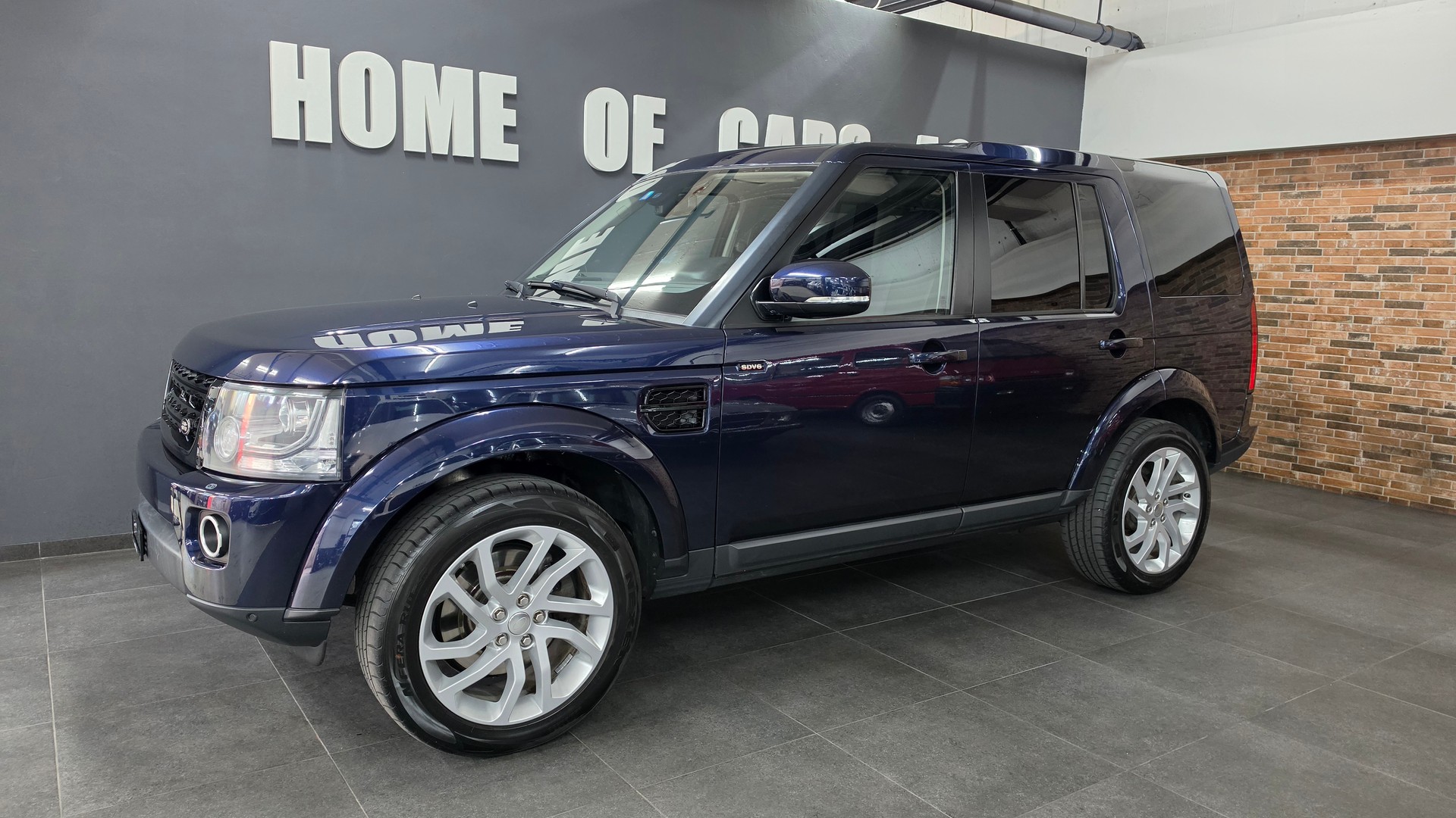 LAND ROVER Discovery 3.0 SDV6 HSE Automatic-image-5