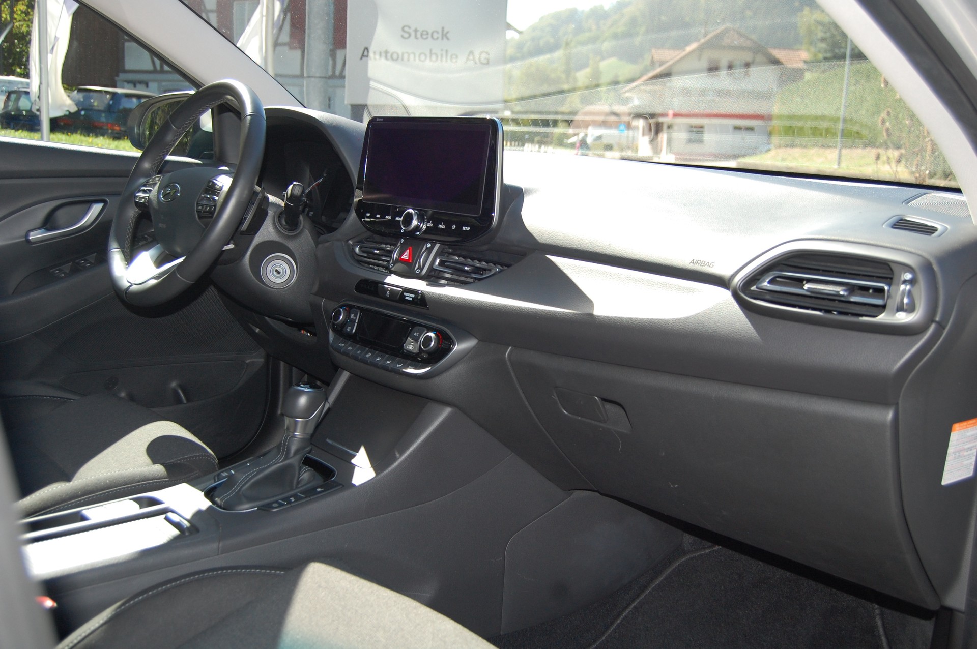 HYUNDAI i30 Wagon 1.5 T-GDi Amplia 48V MH DCT-image-12