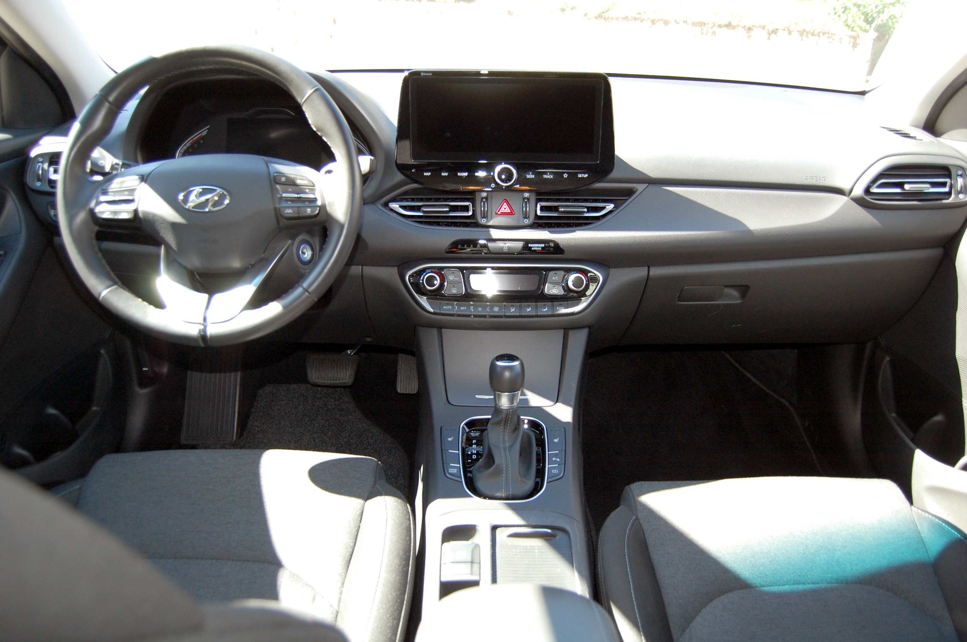 HYUNDAI i30 Wagon 1.5 T-GDi Amplia 48V MH DCT-image-8