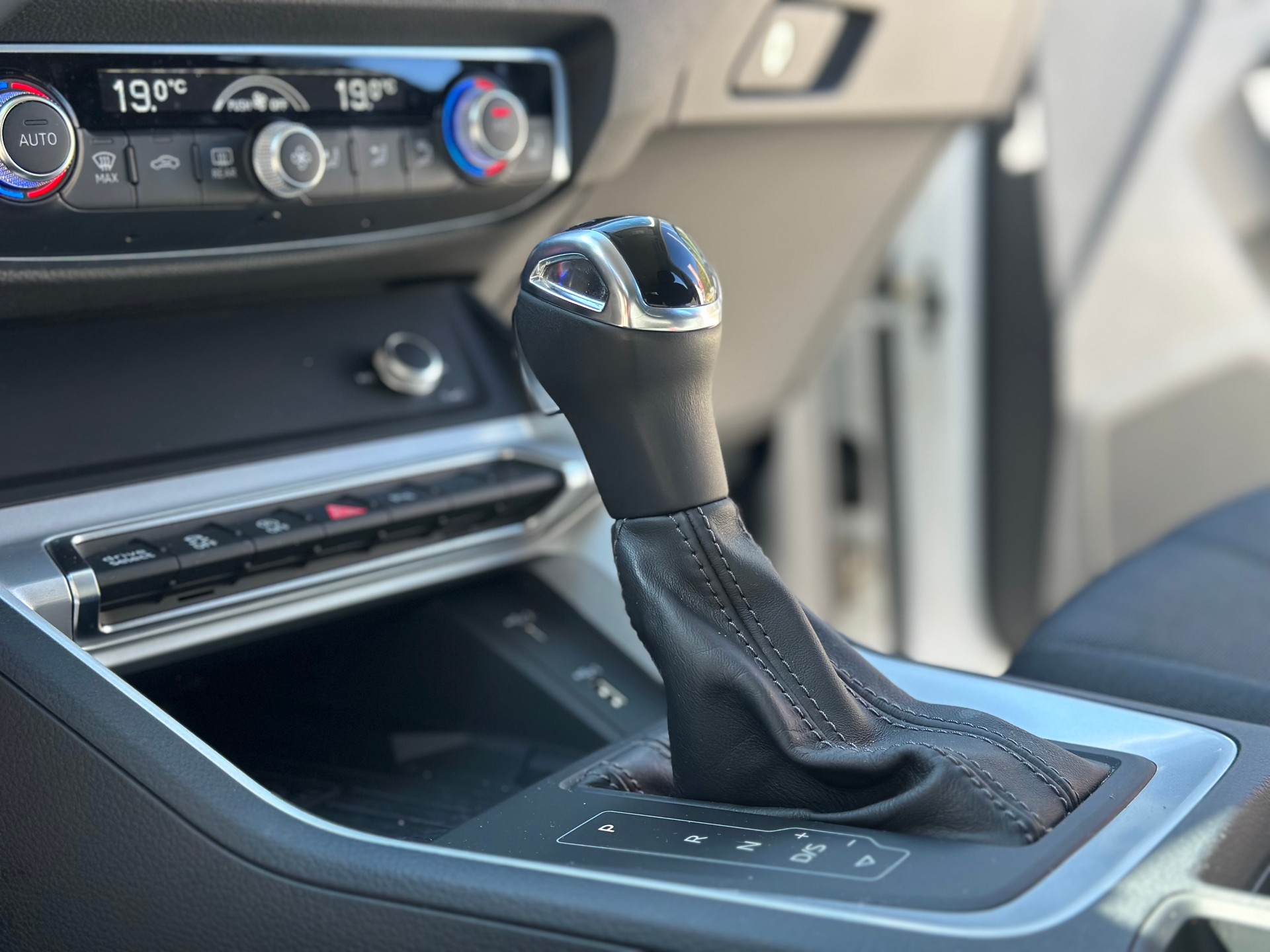 AUDI Q3 Sportback 35 TFSI Attraction S-tronic-image-13
