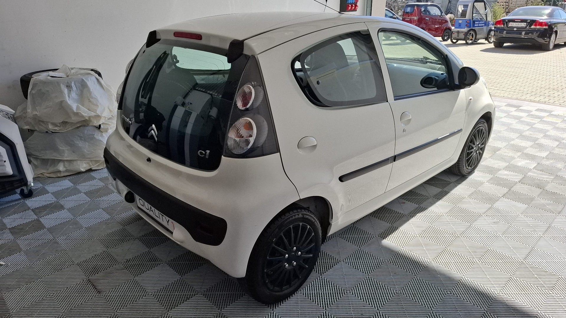 CITROEN C1 1.0i Séduction EGS-image-3