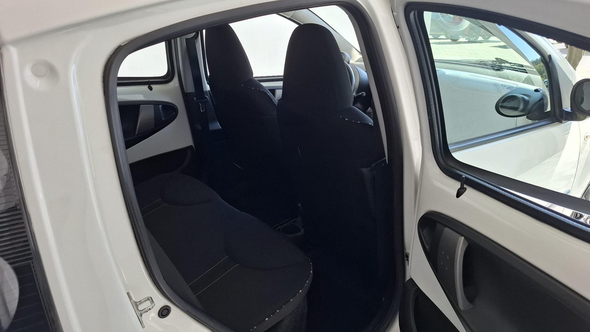CITROEN C1 1.0i Séduction EGS-image-8