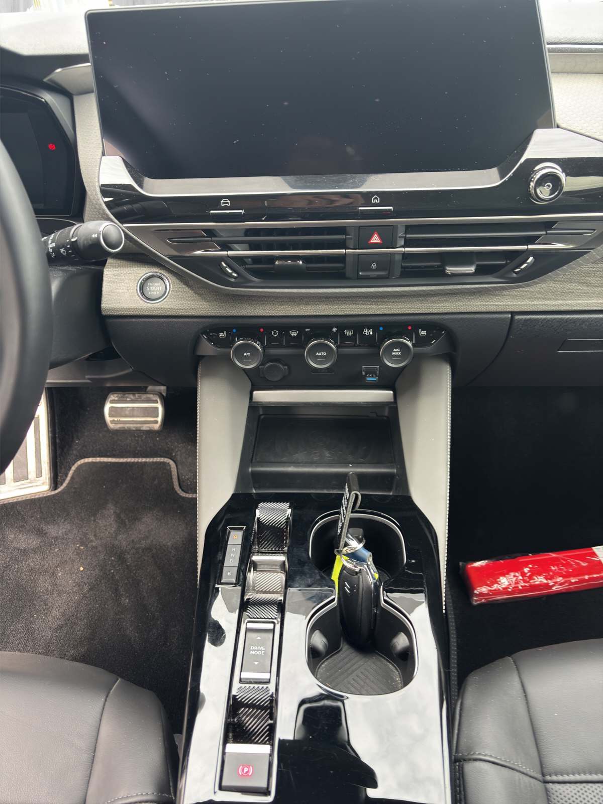 CITROEN C5 X 1.6 Plug-in Hybrid Shine-image-11