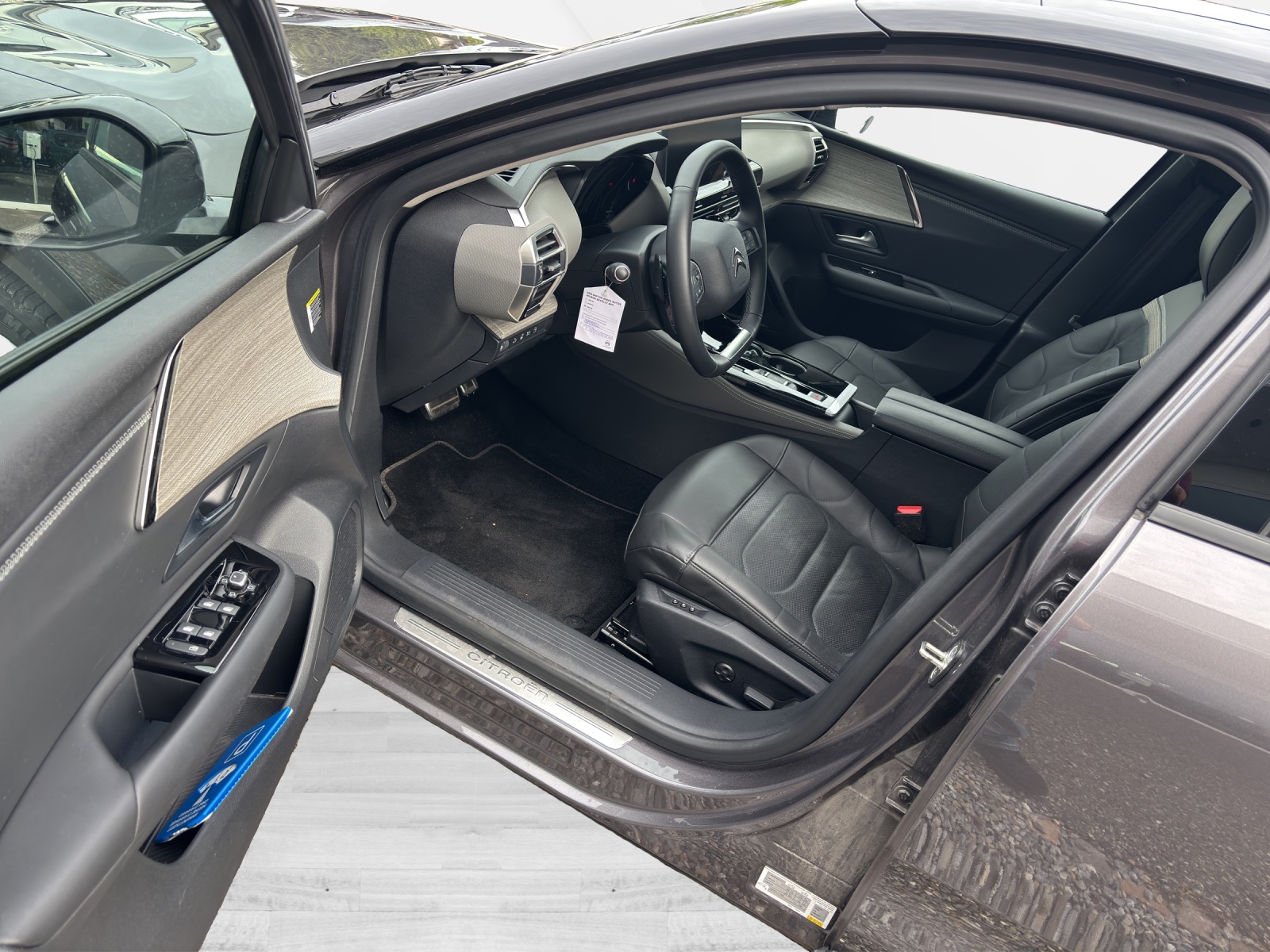CITROEN C5 X 1.6 Plug-in Hybrid Shine-image-9