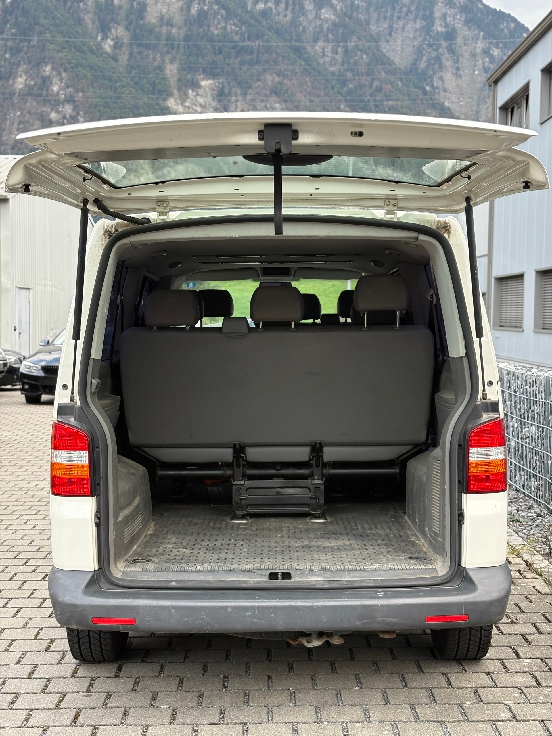 VW T5 Caravelle Comfort 2.5TDI PD 4M-image-15