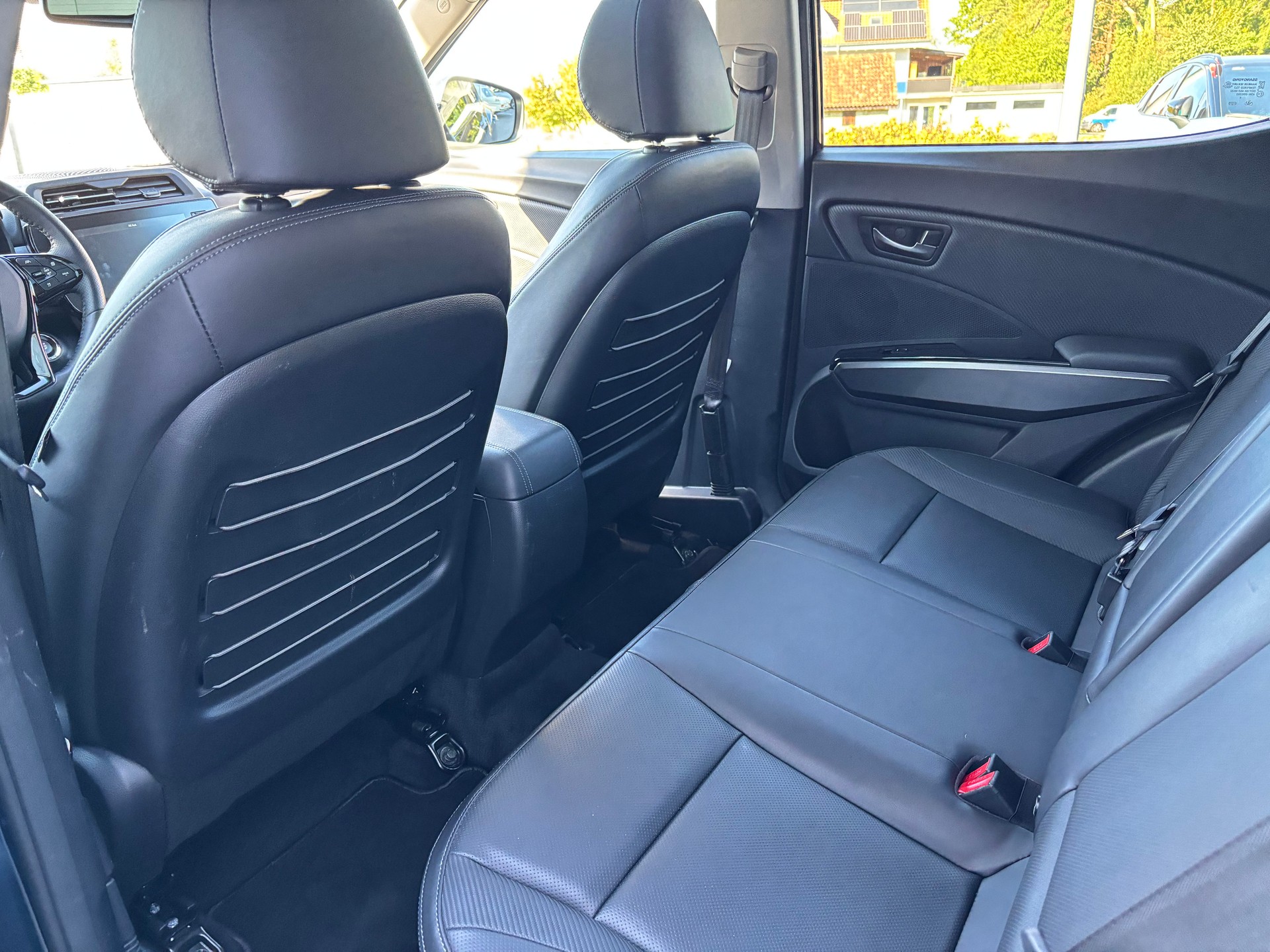 KGM-SsangYong Tivoli 1.5TGDI Tita 4WD Automat-image-10