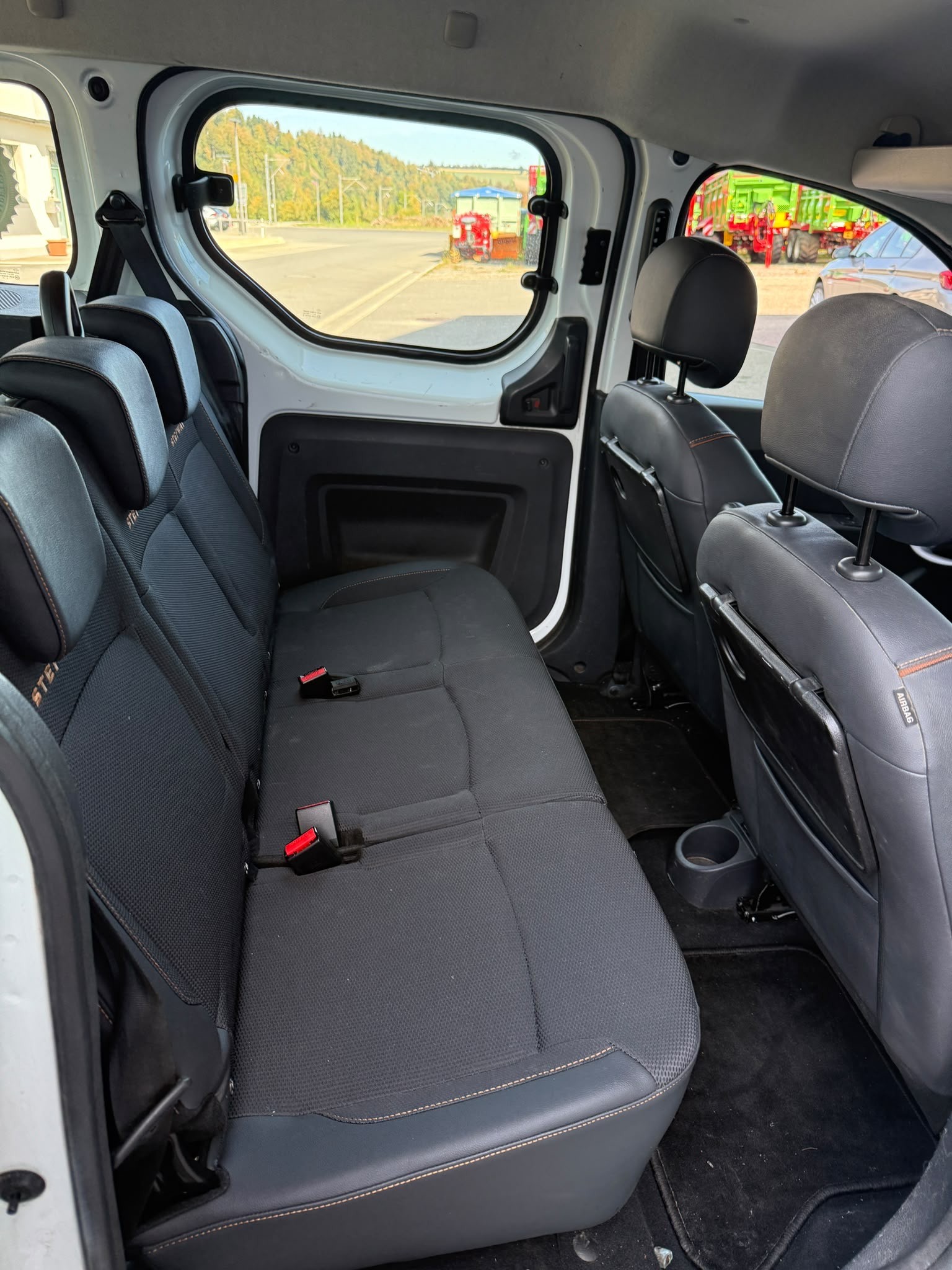 DACIA Dokker 1.5 dCi Stepway-image-7