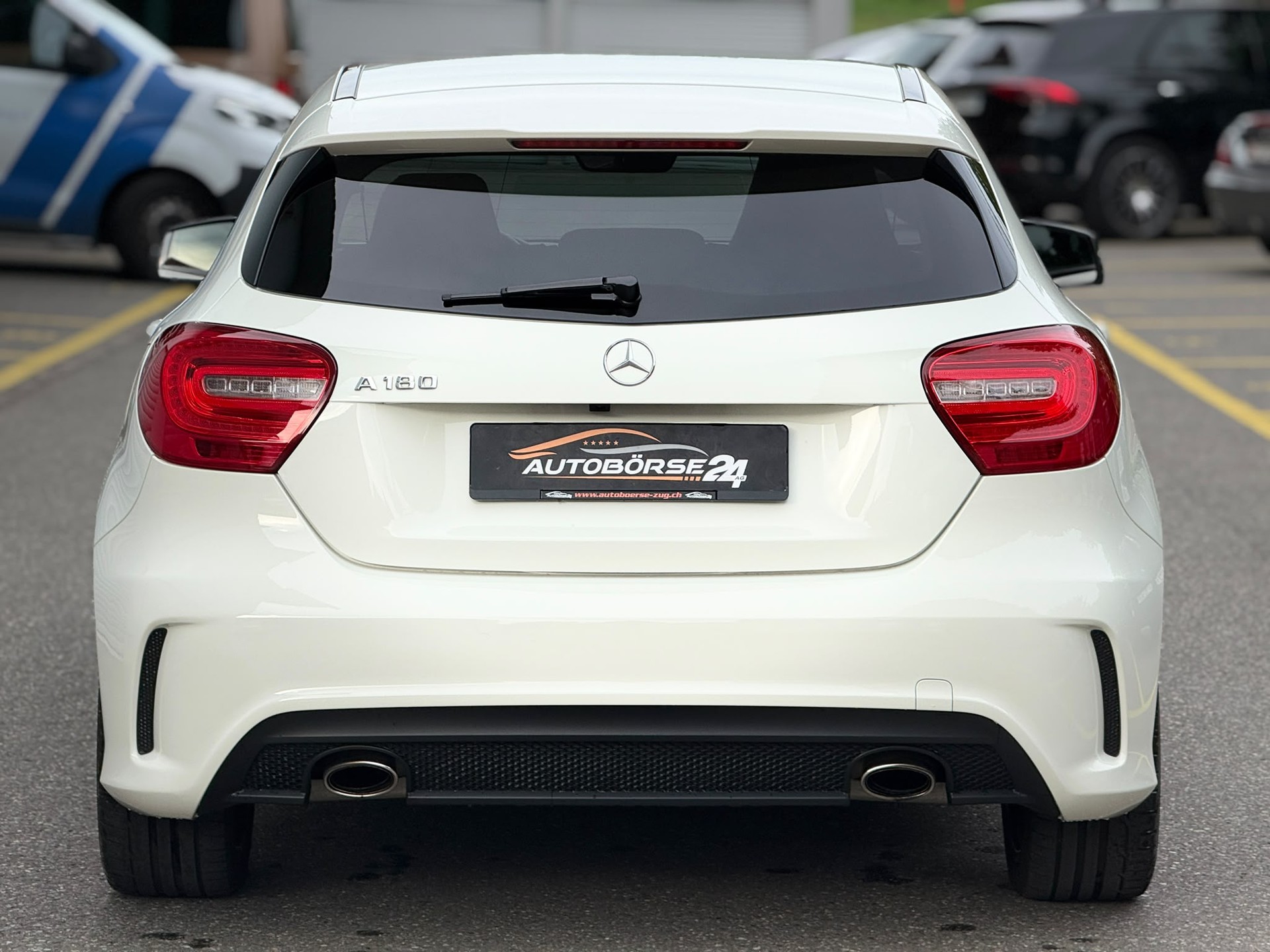 MERCEDES-BENZ A 180 AMG Line-image-5
