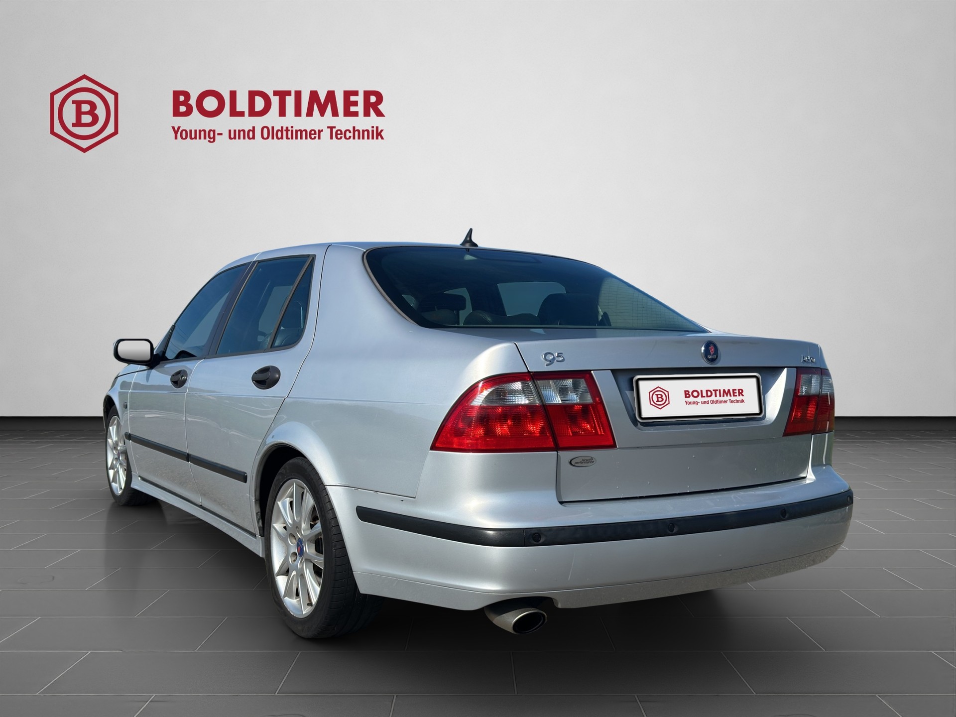 SAAB 9-5 2.3T Aero-image-3