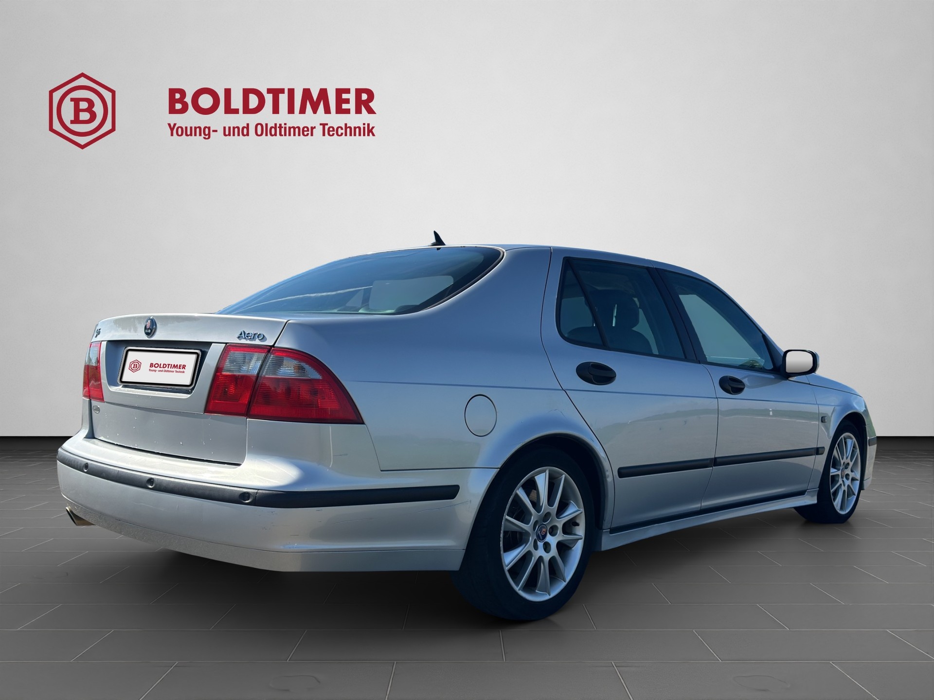 SAAB 9-5 2.3T Aero-image-5