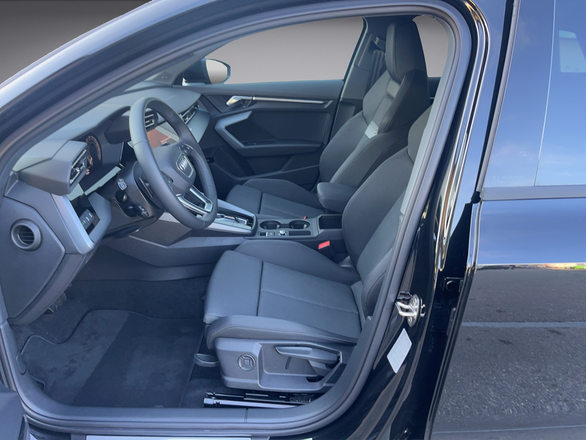 AUDI A3 allstreet TFSI e 150 kW S tronic *Standklima/Heizung, AHK, SONOS, Head up, Audi Garantie bis 02.2031, NP Fr. 68'020.-*-image-7