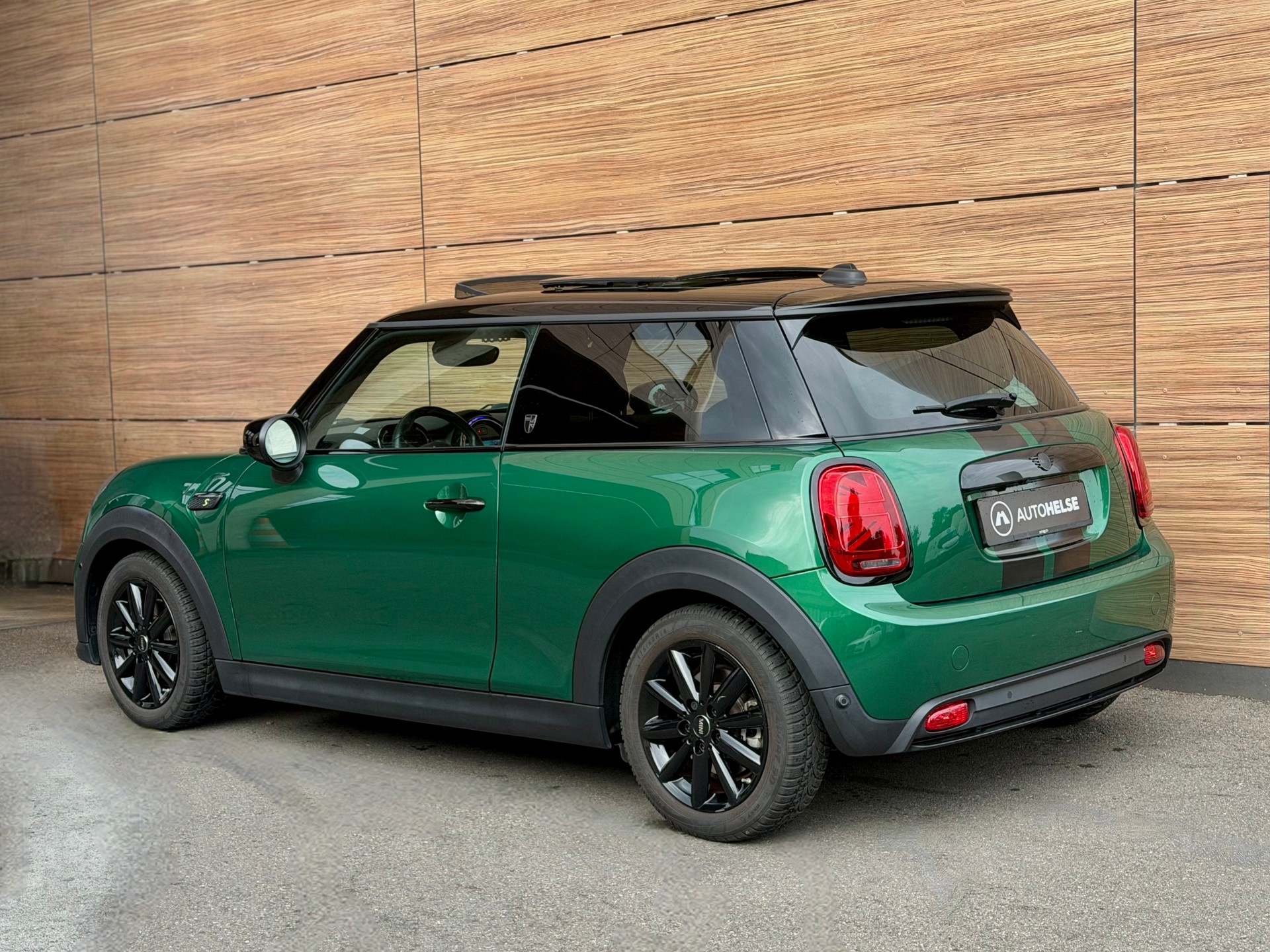 MINI Cooper SE - Panoramadach - 8-fach Alu - Harman-Kardon - Fahrassistenz Plus --image-2
