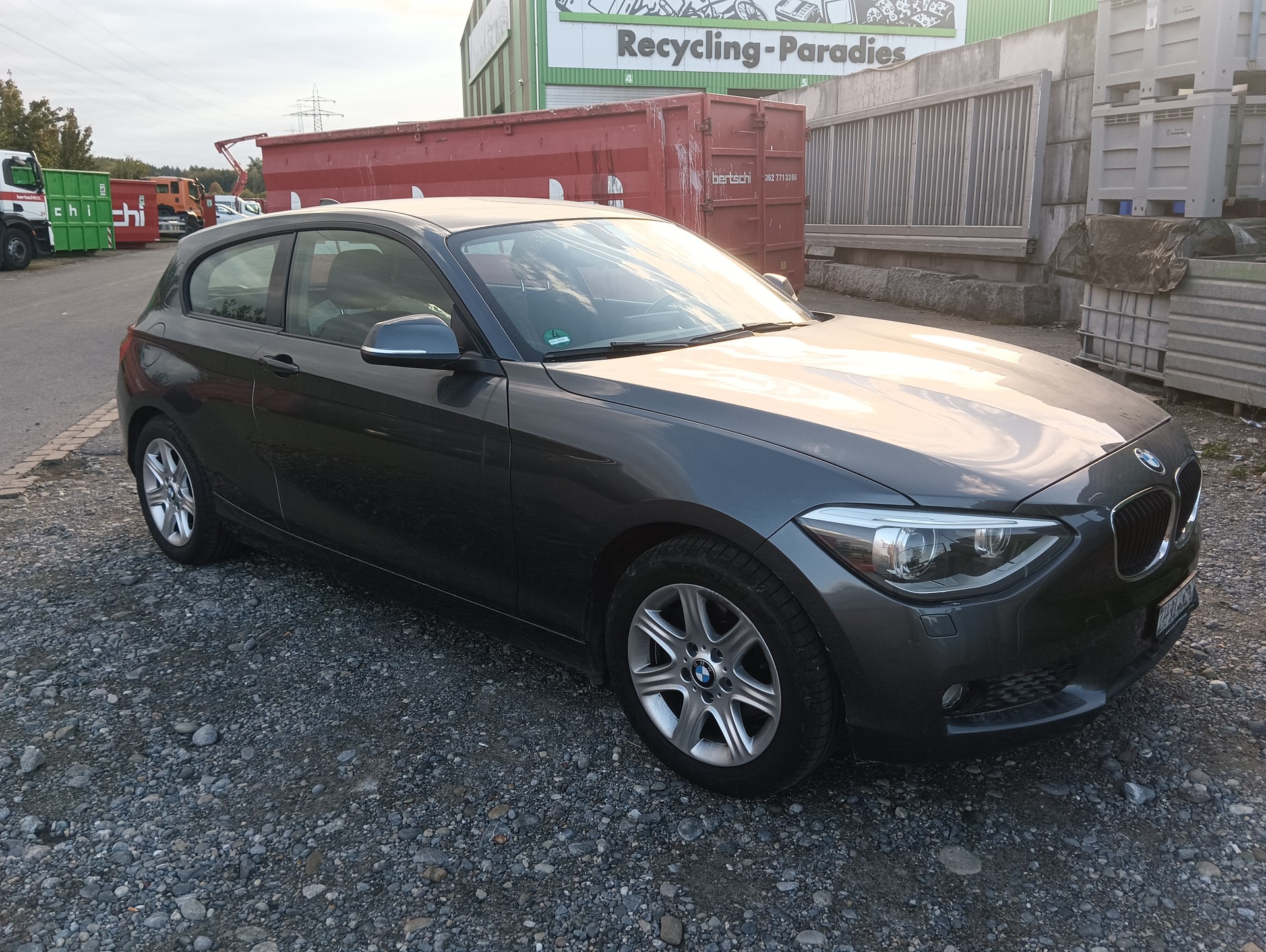 BMW 120d xDrive-image-1