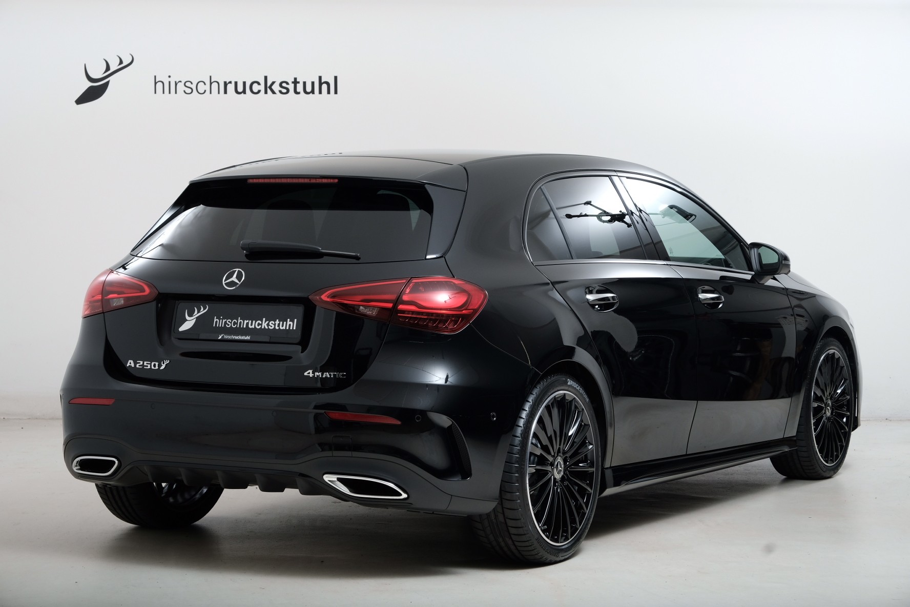 MERCEDES-BENZ A 250 AMG Line 4matic W177-image-3