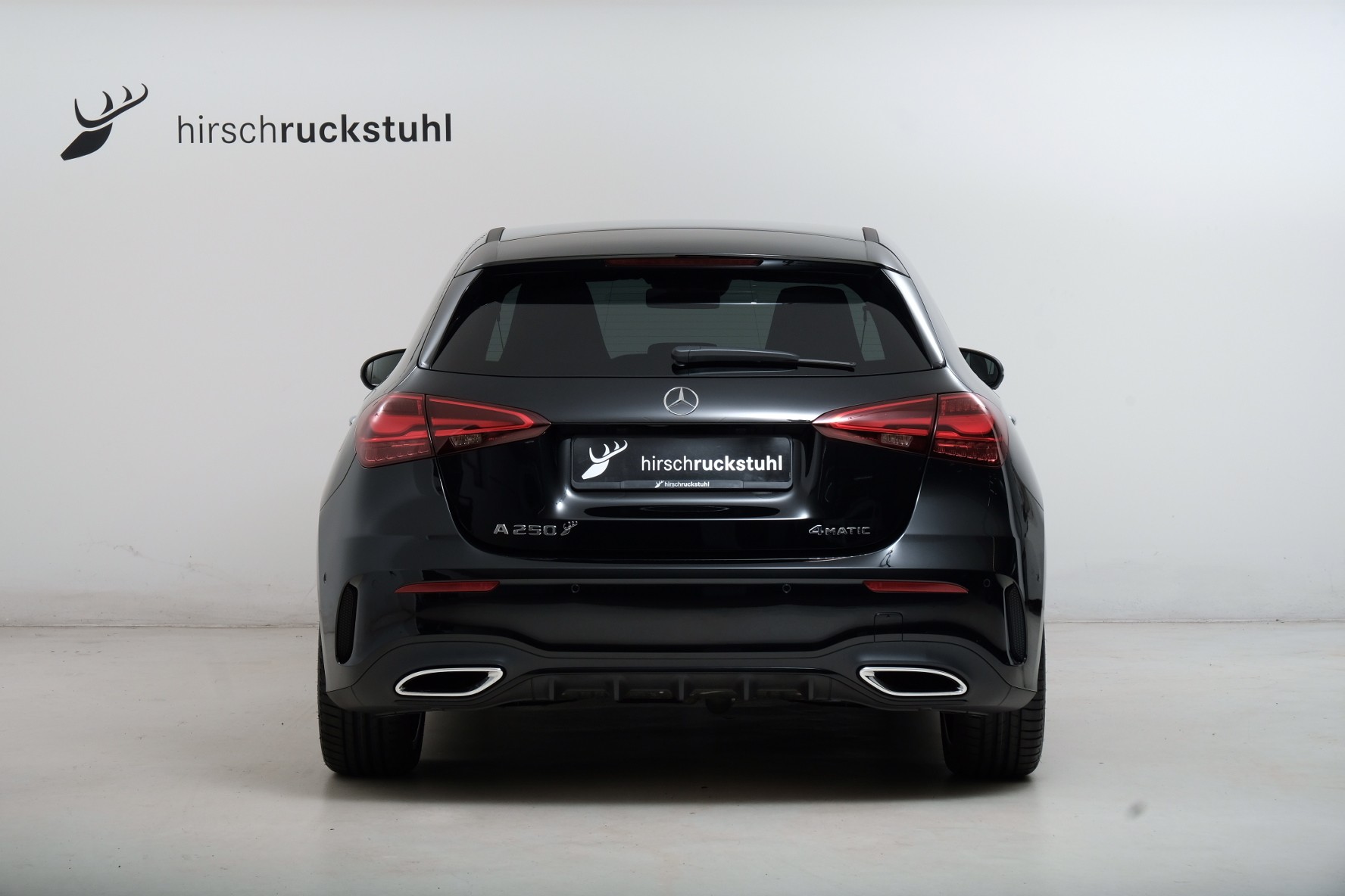 MERCEDES-BENZ A 250 AMG Line 4matic W177-image-4