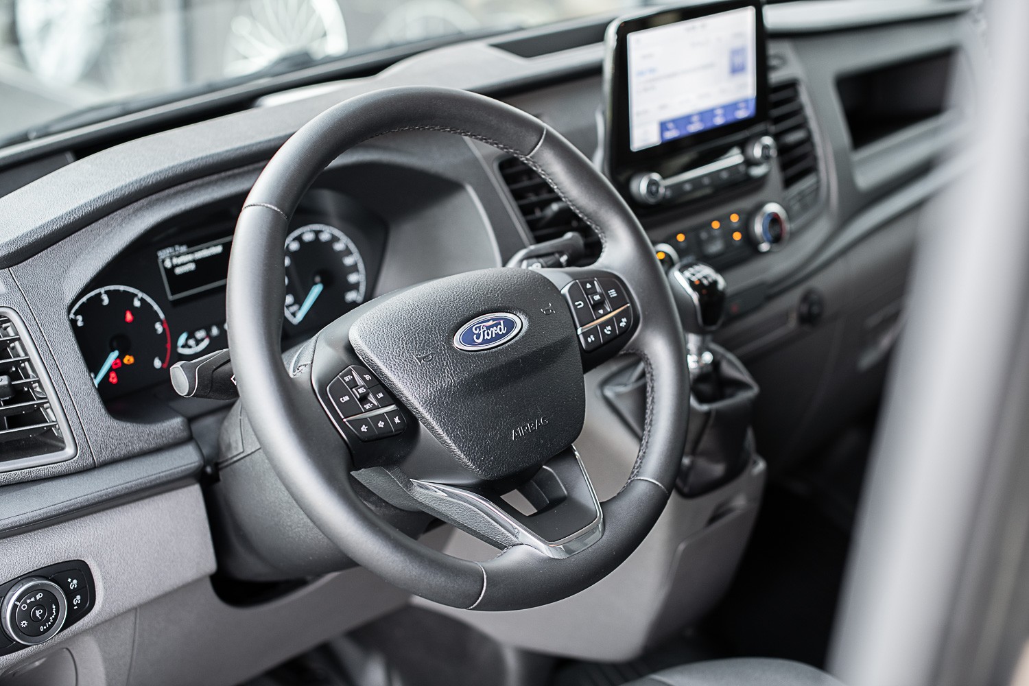 FORD Transit Custom 320L2H1 Trend A-image-8