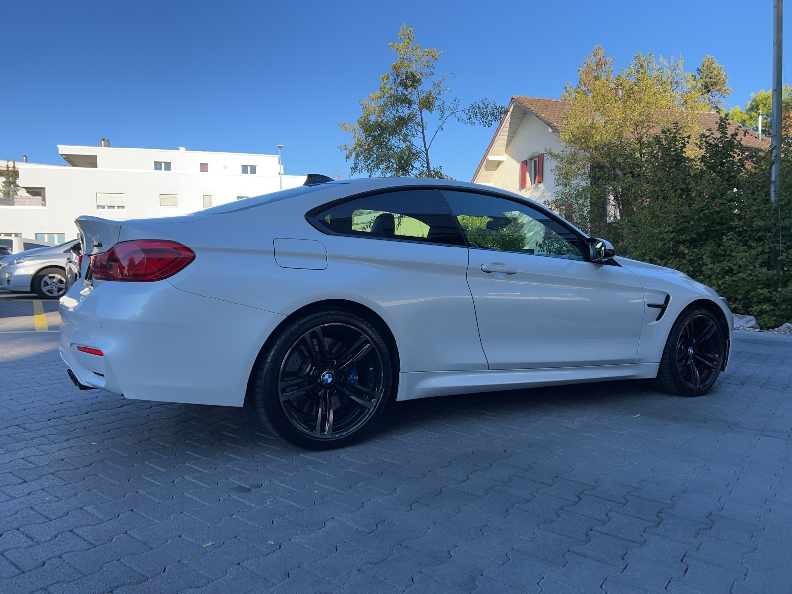 BMW M4 Coupé Competition DKG-image-3