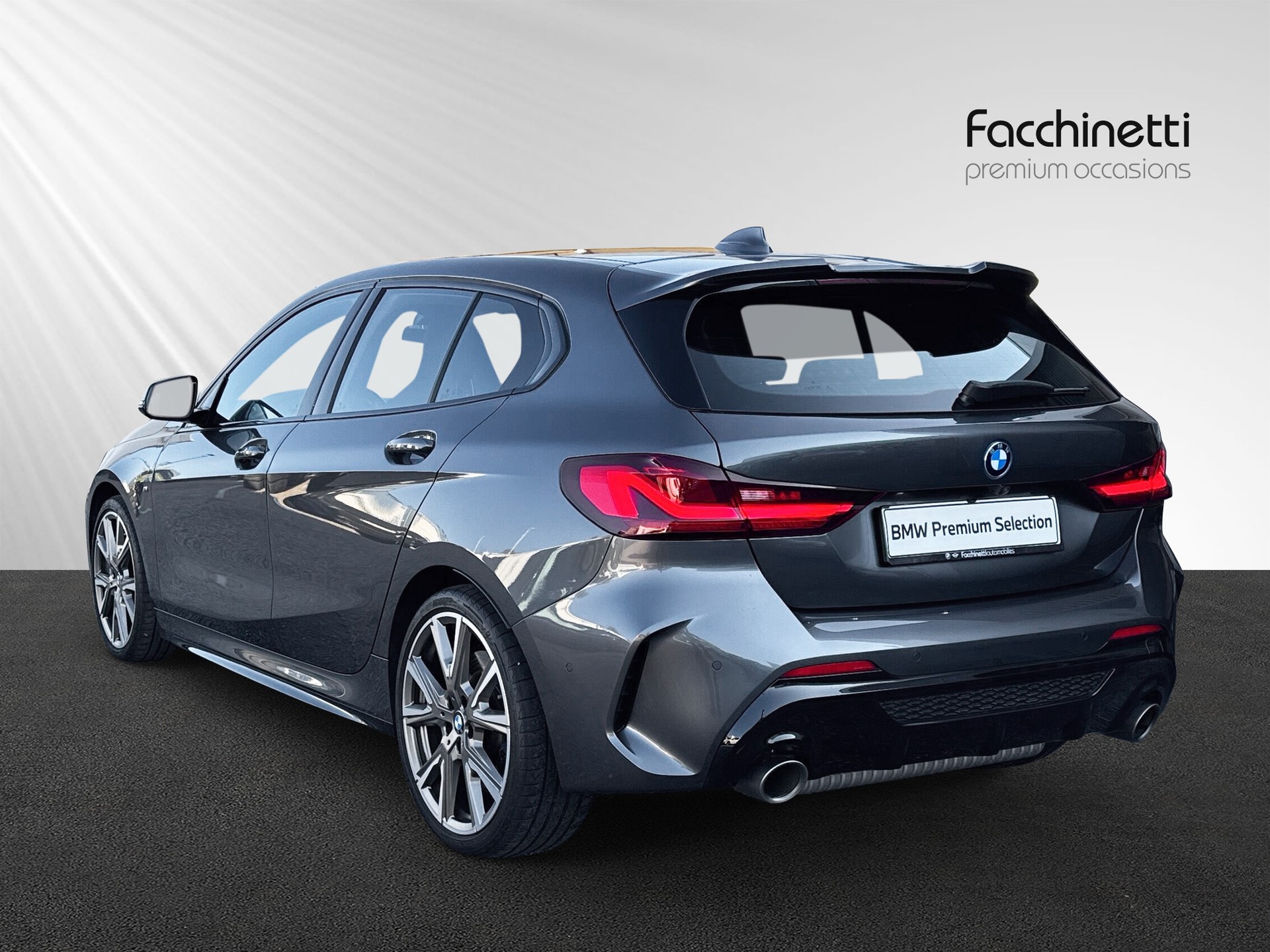 BMW M135i xDrive Steptronic-image-2
