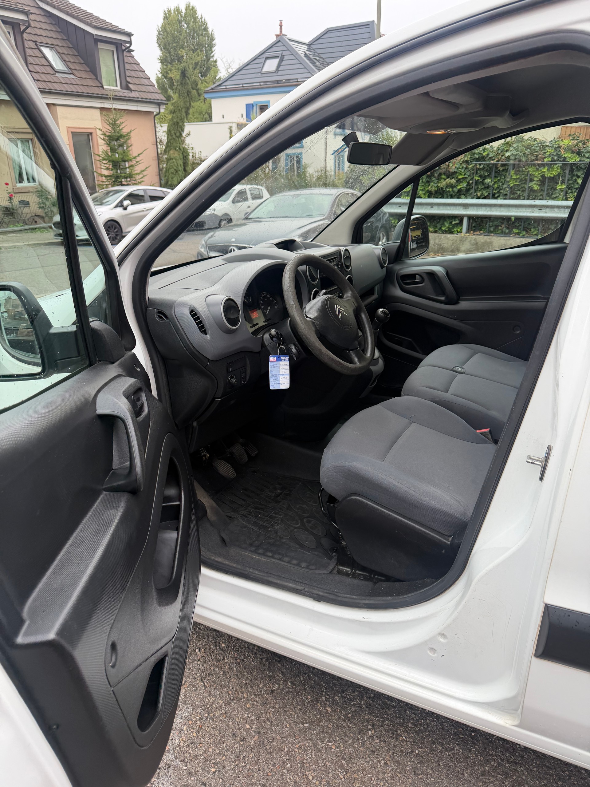CITROEN Berlingo 1.6 HDi 90 Business-image-11
