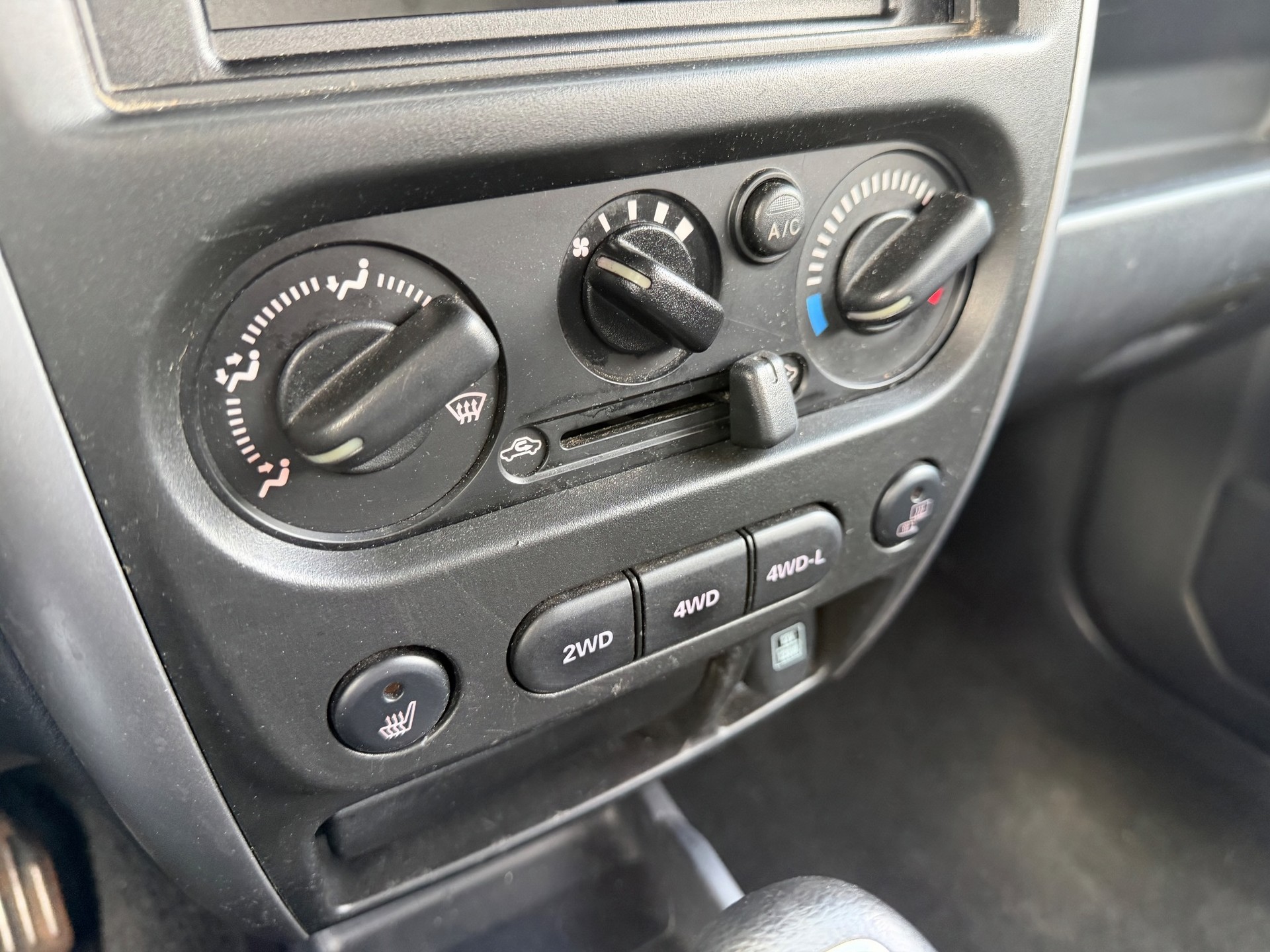 SUZUKI Jimny 1.3 16V Sergio Cellano Automatic-image-18