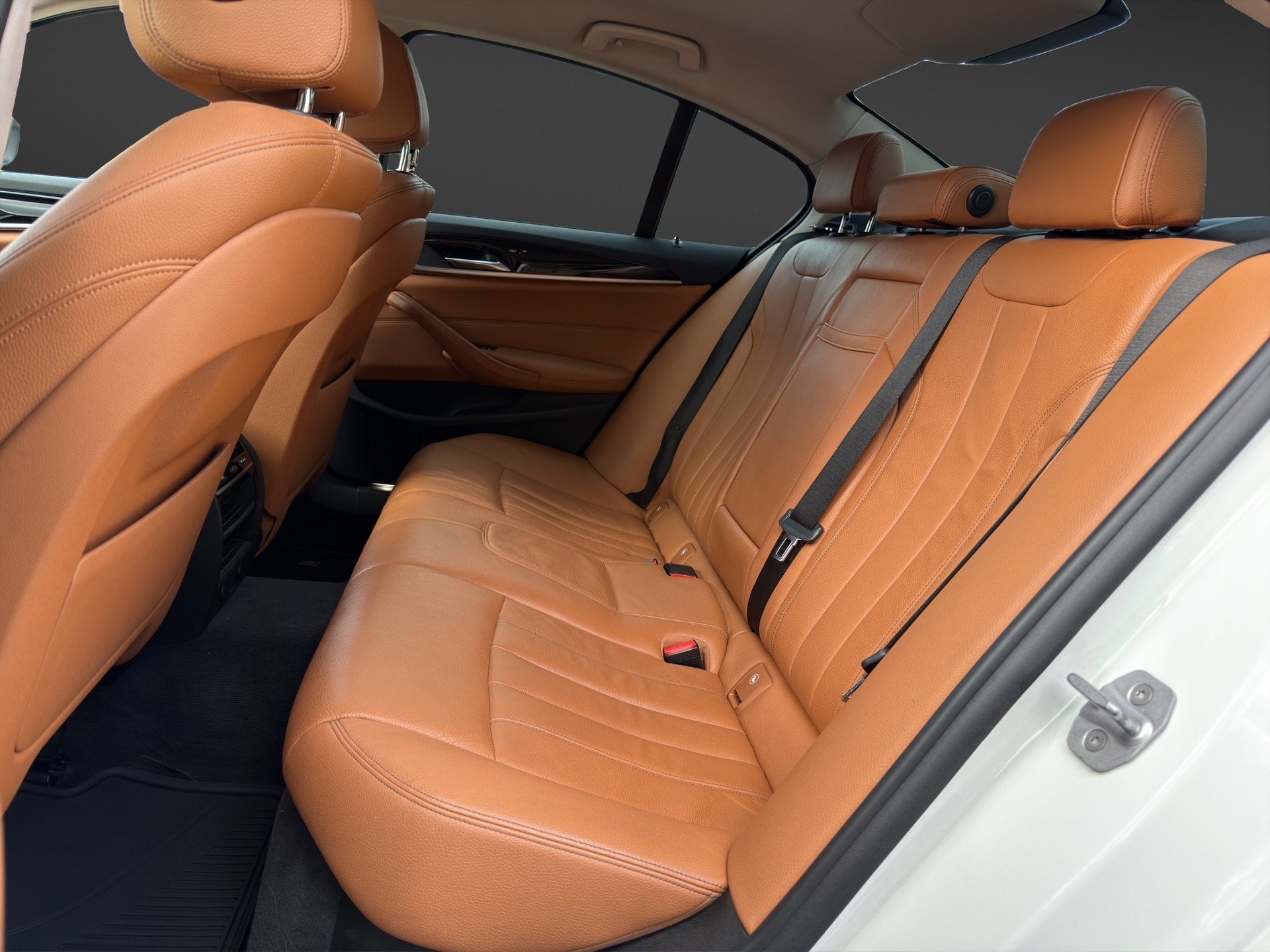BMW 520i Steptronic-image-13