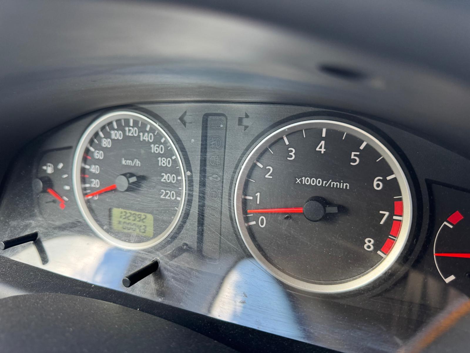 NISSAN Almera 1.8 16V acenta-image-7