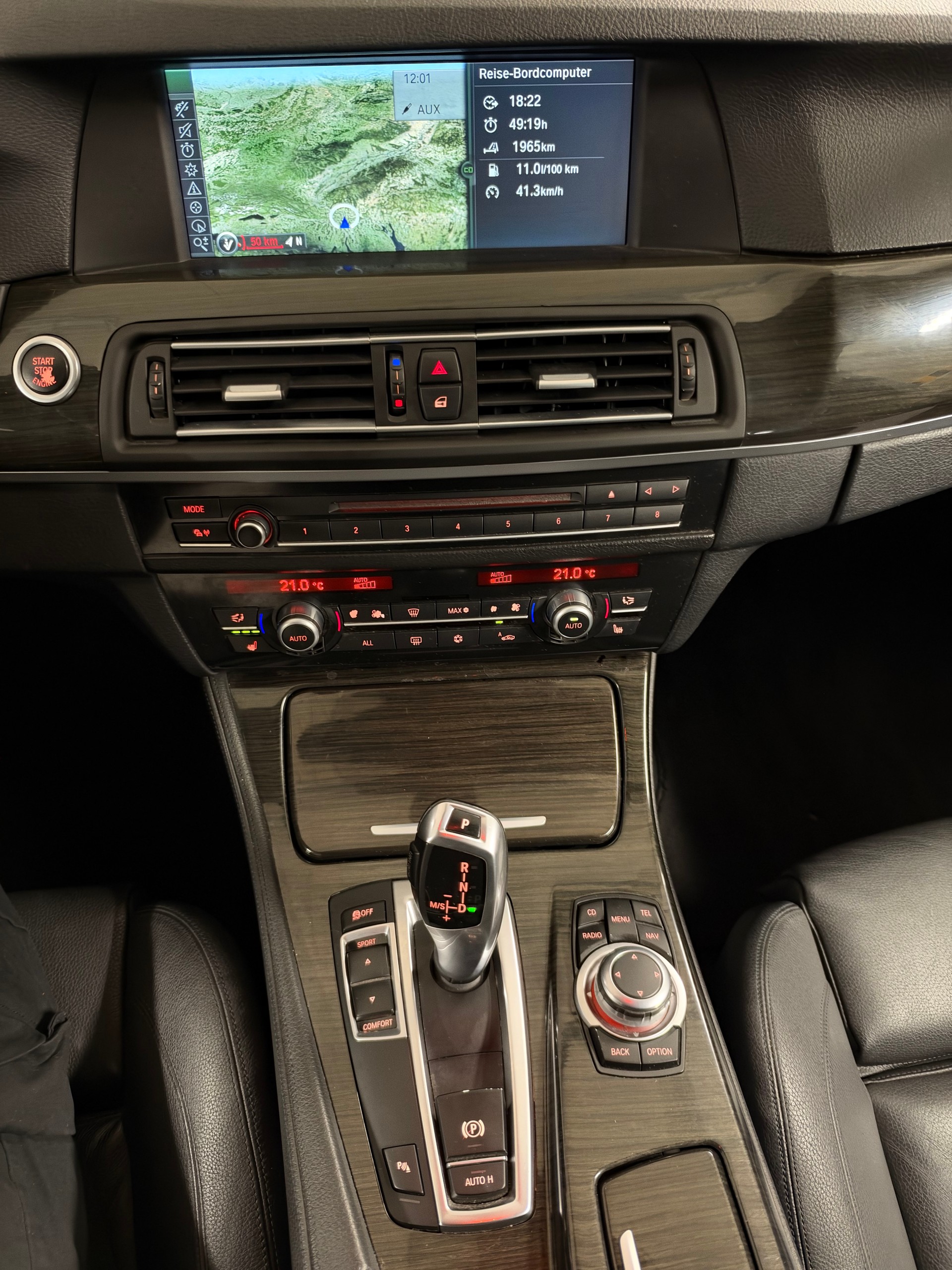 BMW 528i Steptronic-image-11