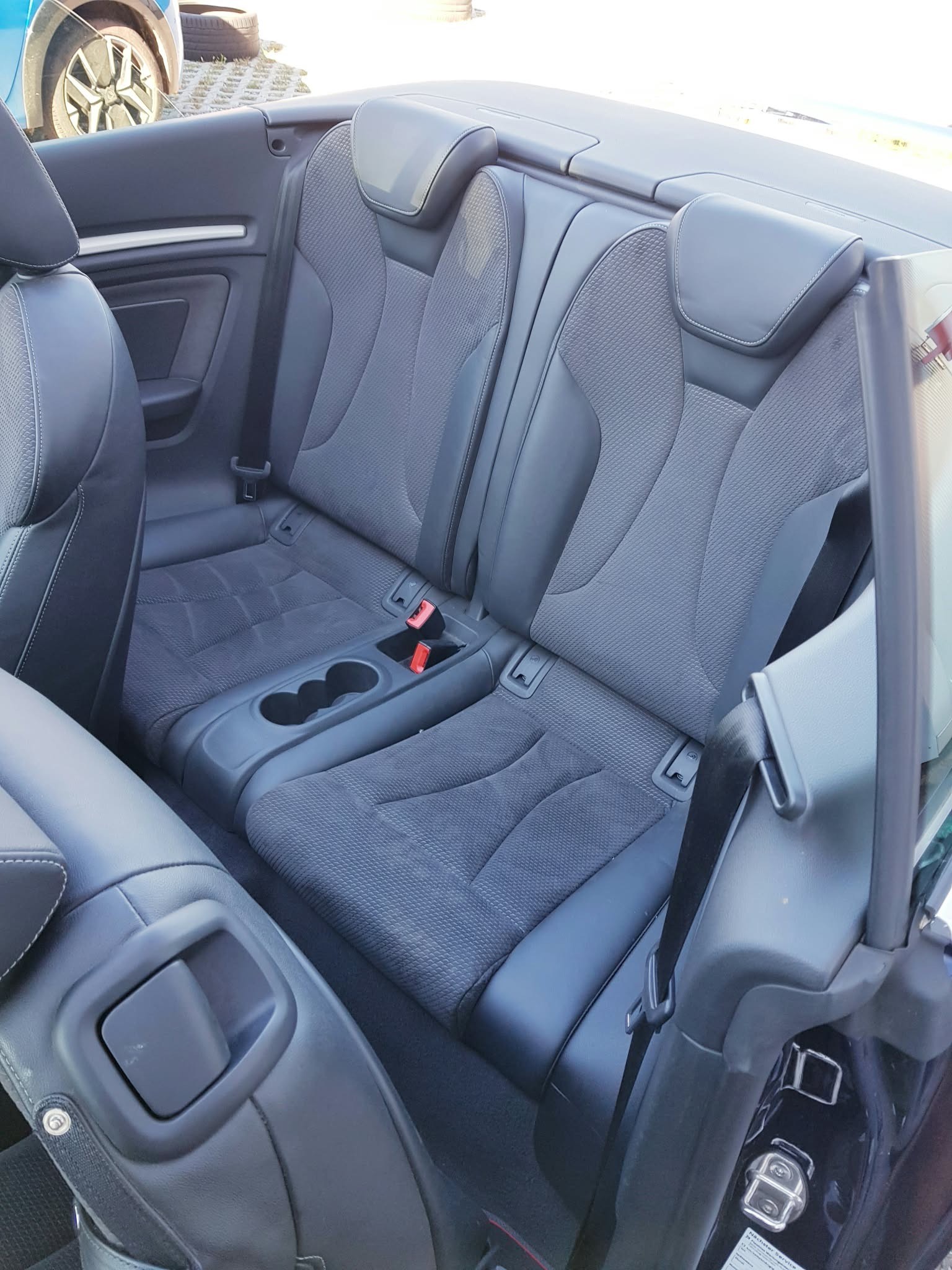 AUDI S3 Cabriolet 300 PS Quattro-image-9
