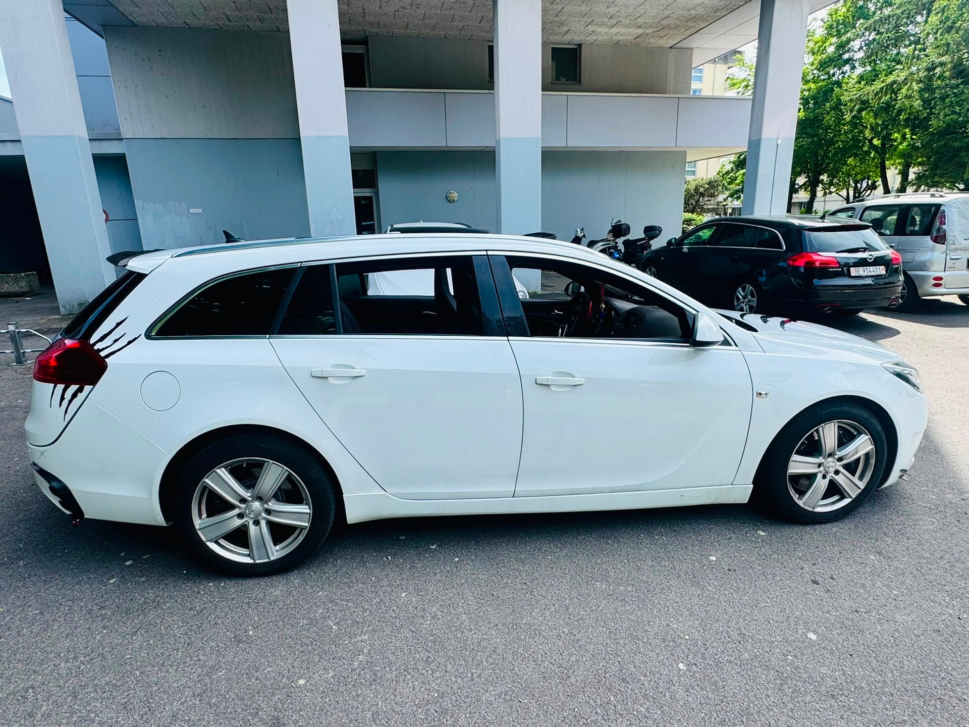 OPEL Insignia Sports Tourer 2.8 Turbo OPC 4WD Automatic-image-2