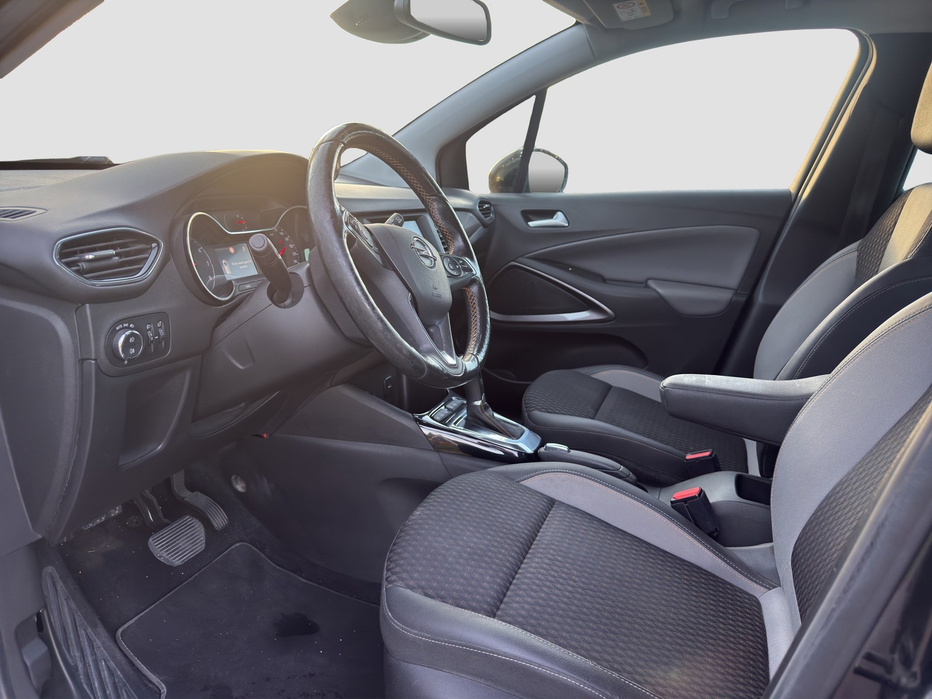 OPEL Crossland X 1.2i TP Excellence Automatik ** Frisch ab MFK und Service ** CH Auto ** 1. Hand ** AHK **-image-8