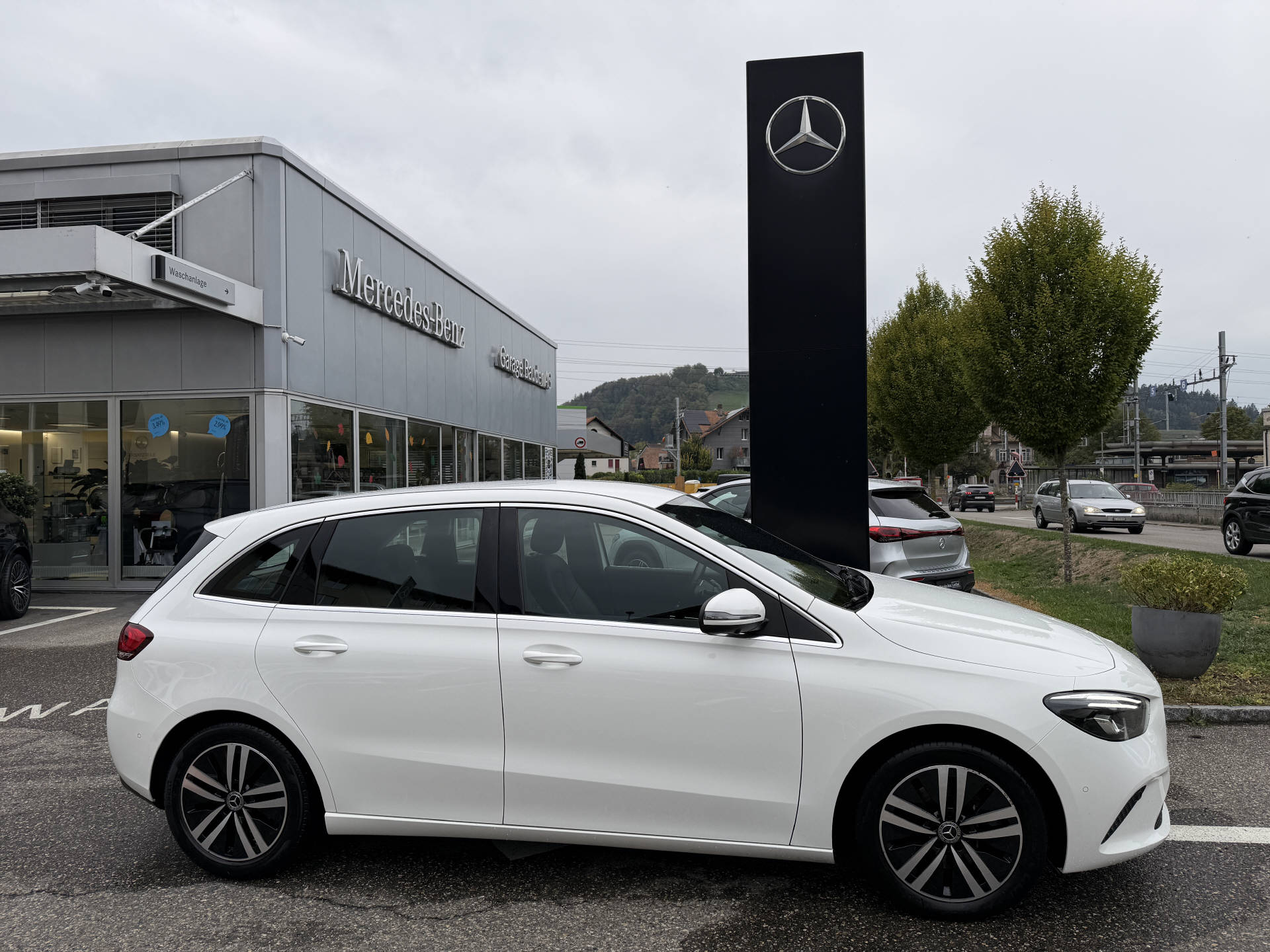 MERCEDES-BENZ B 220 d Progressive-image-11