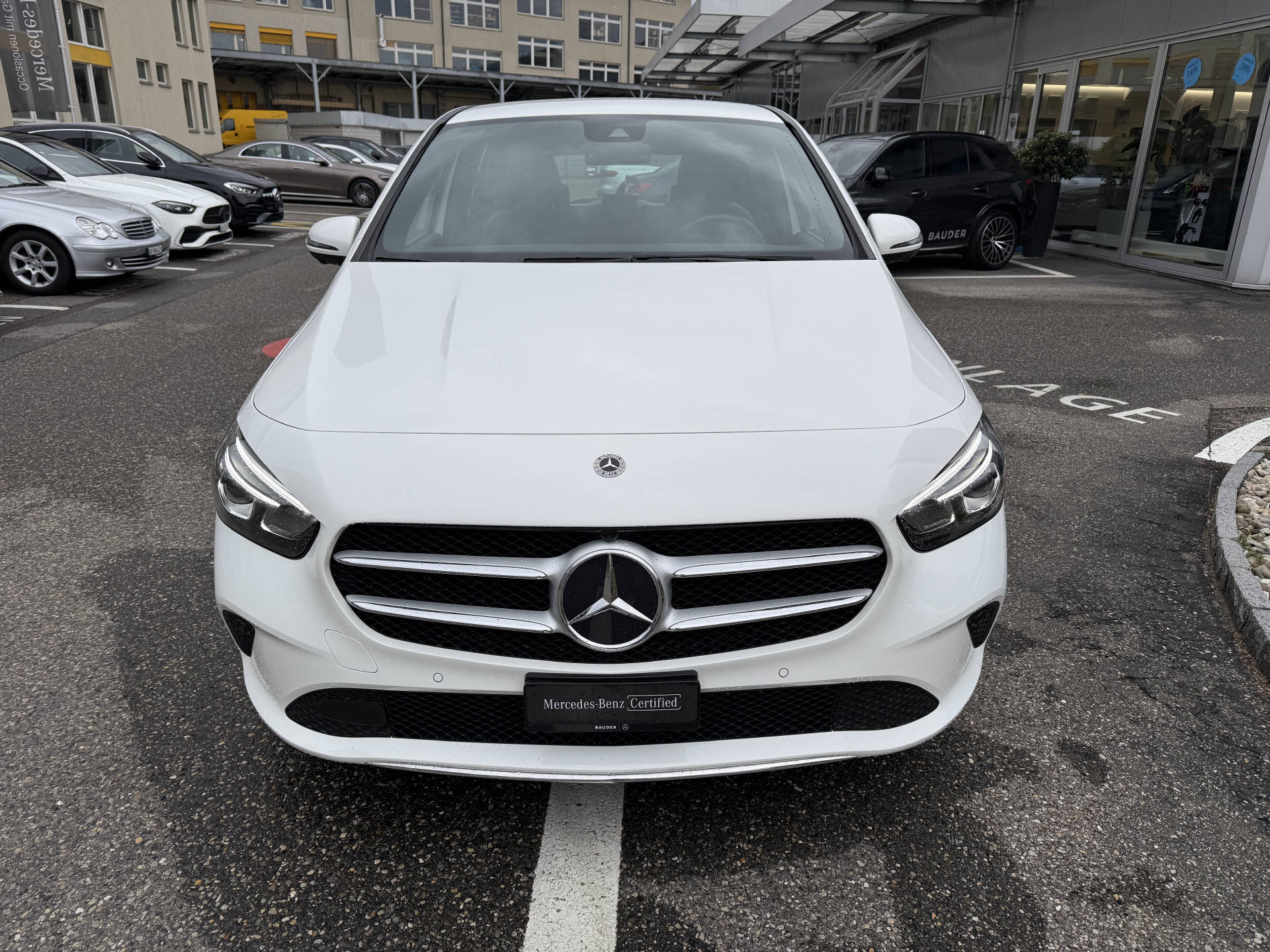 MERCEDES-BENZ B 220 d Progressive-image-1