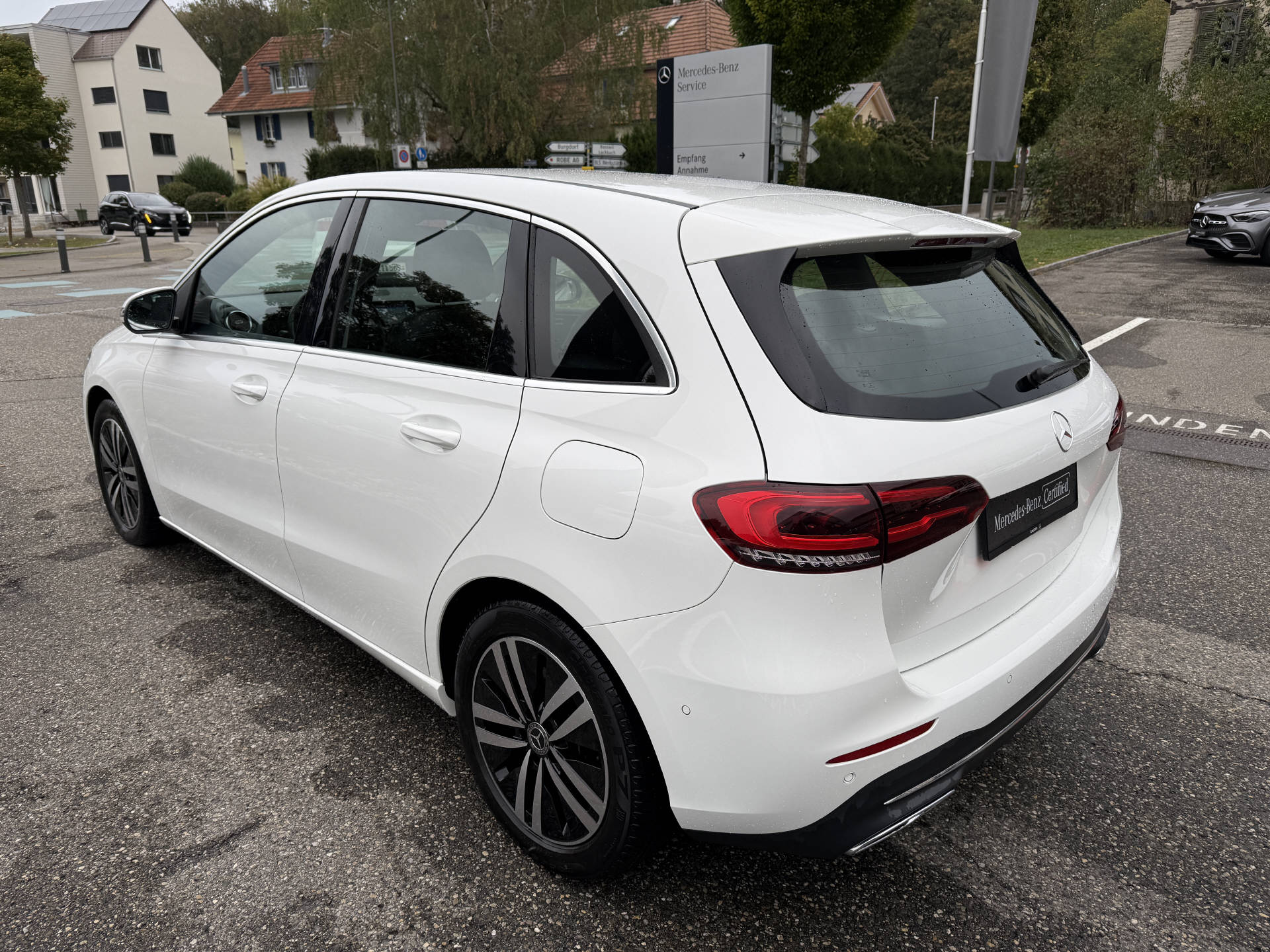 MERCEDES-BENZ B 220 d Progressive-image-6