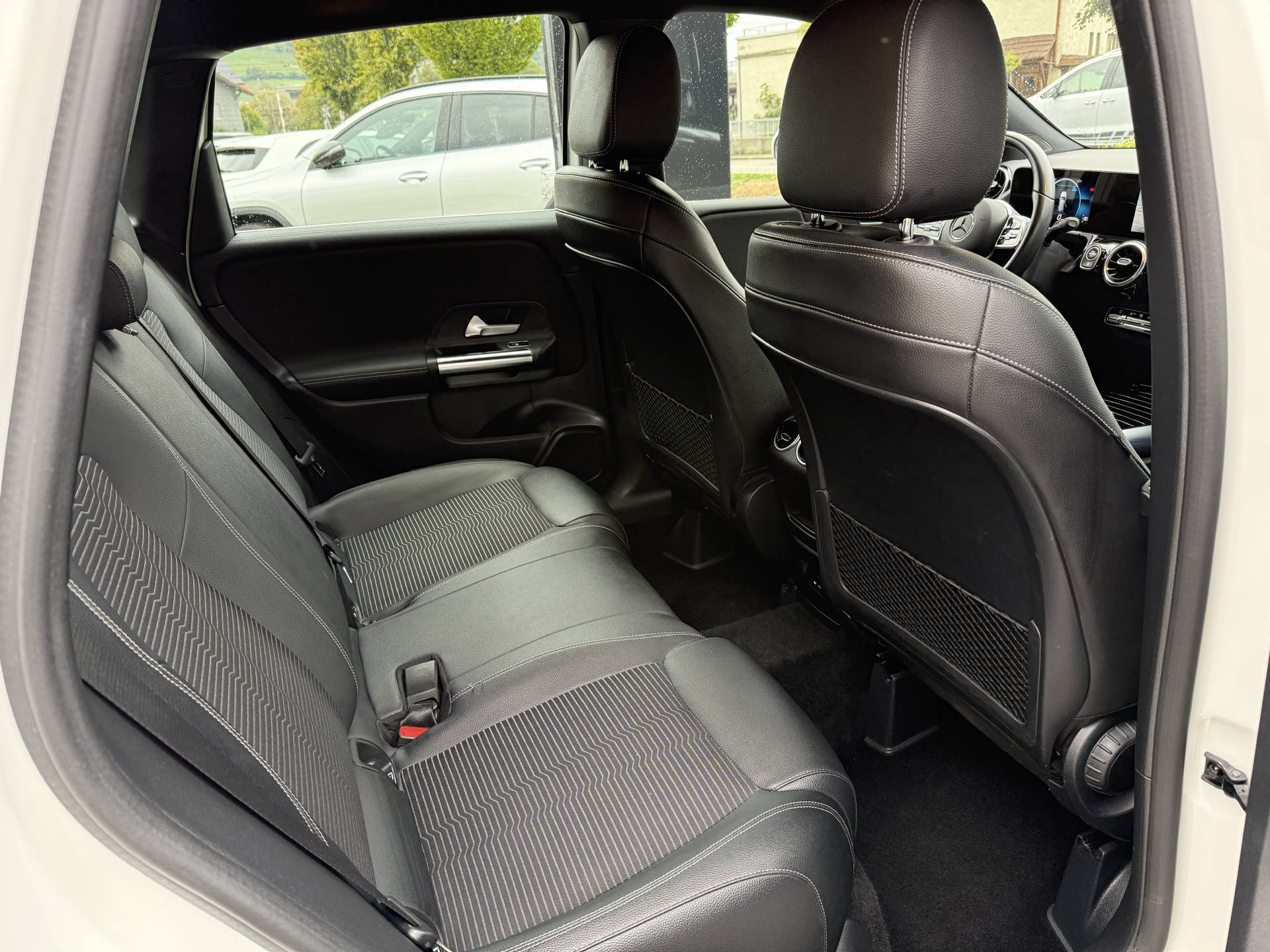 MERCEDES-BENZ B 220 d Progressive-image-9