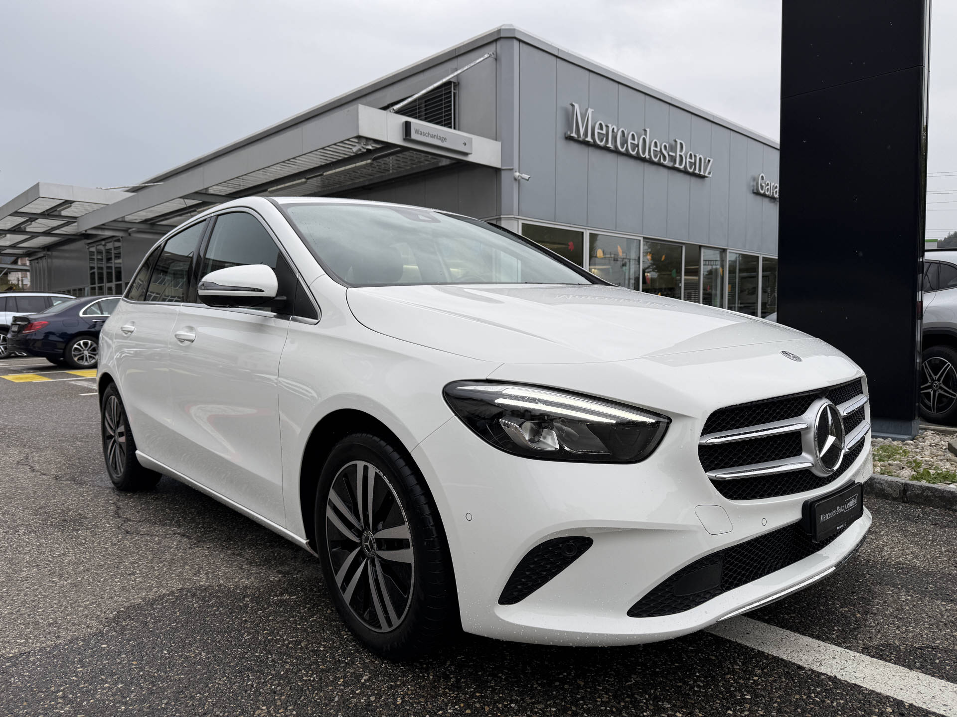 MERCEDES-BENZ B 220 d Progressive-image-0